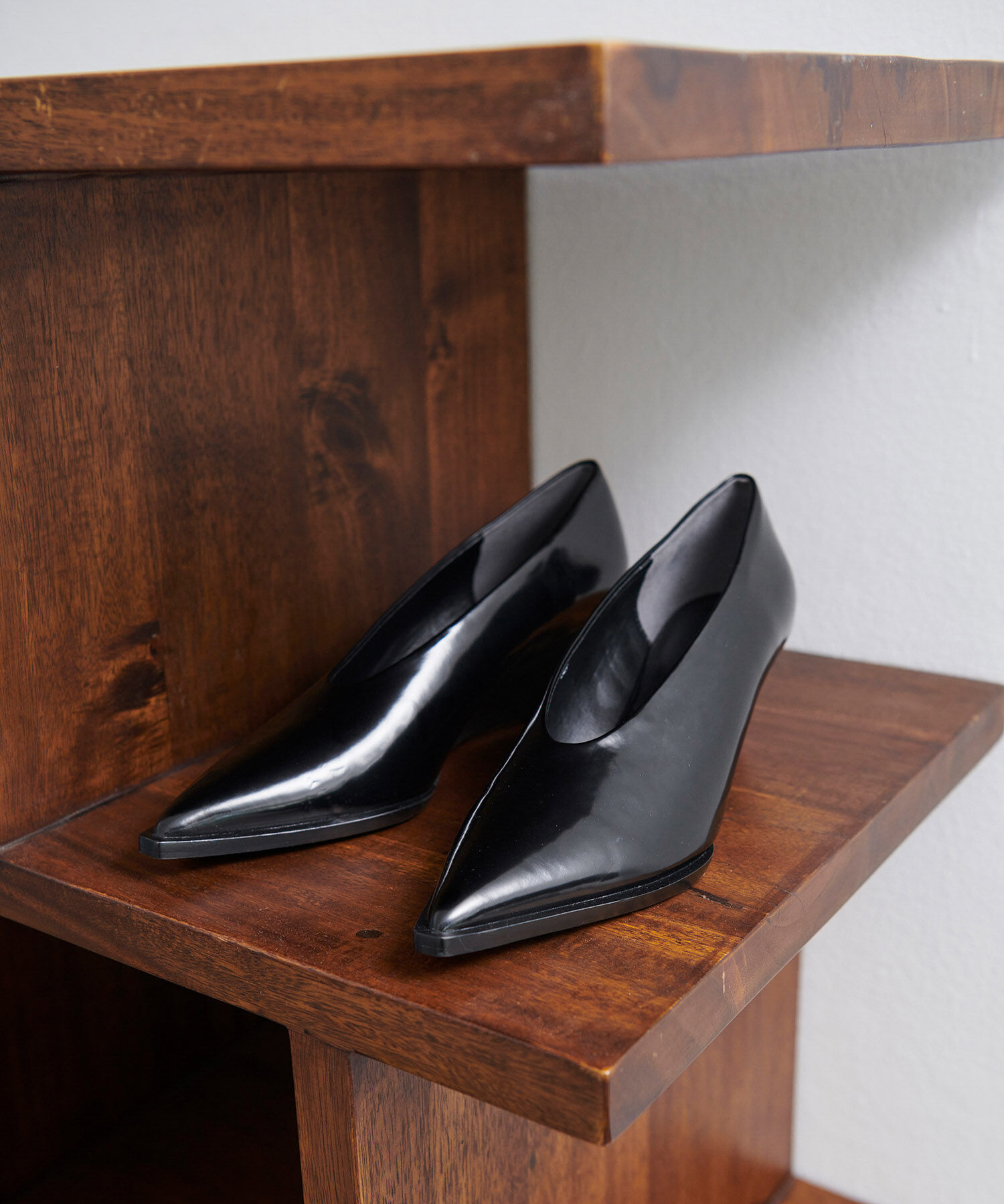 ADAM ET ROPE'「フォルムウェッジパンプス」|パンプス|ブラック(01)