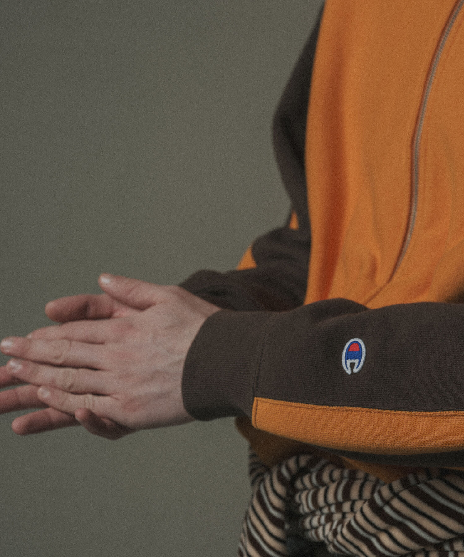 ADAM ET ROPE'「《別注》【Champion/チャンピオン】REVERSE WEAVE TRACK JACKET」|カーディガン|