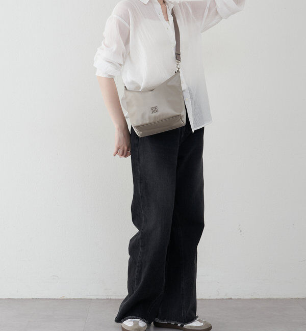  「クラウズナイロンシンプルショルダーバッグ」|ショルダー・メッセンジャー|