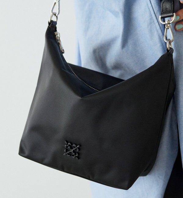  「クラウズナイロンシンプルショルダーバッグ」|ショルダー・メッセンジャー|