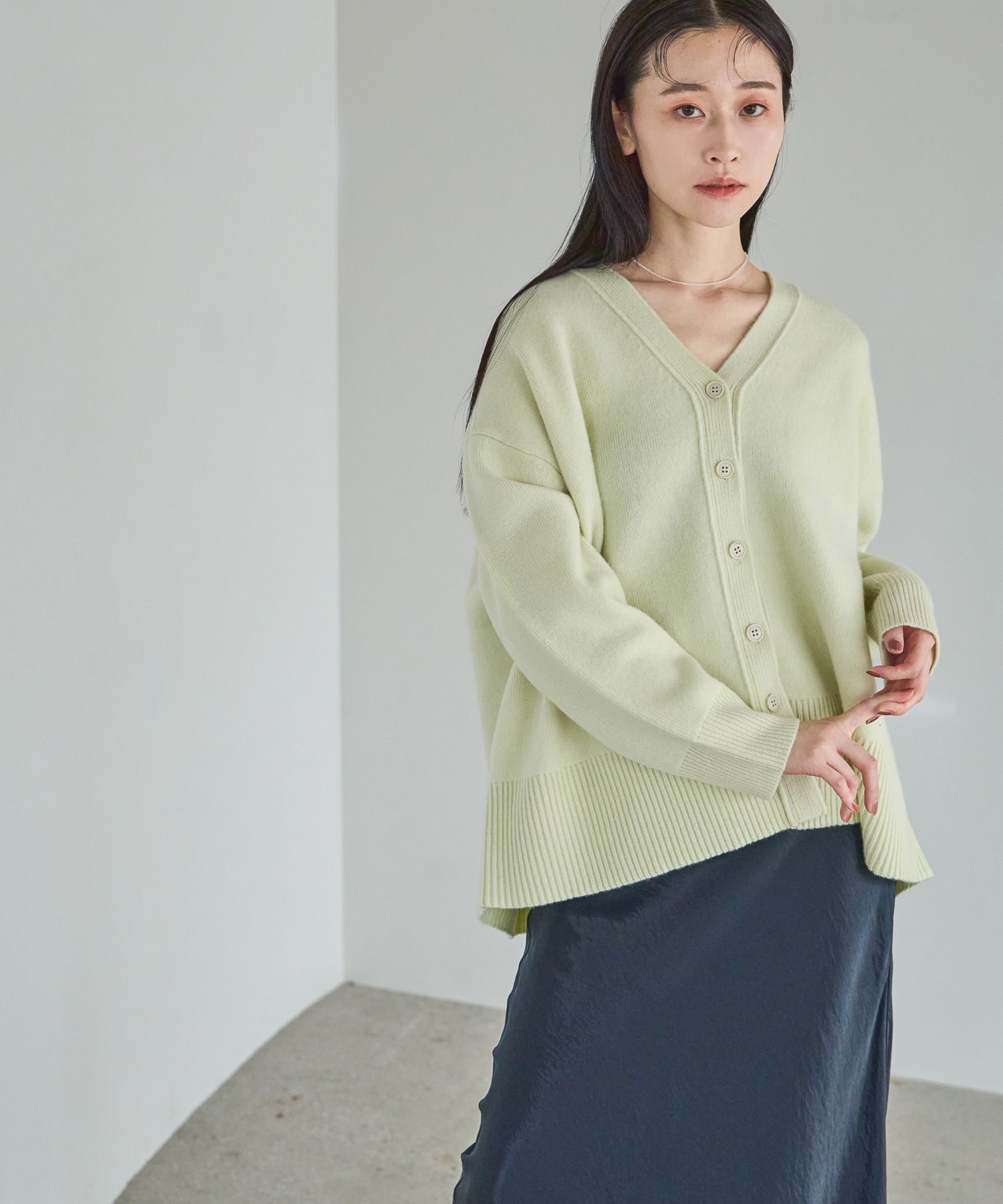A part by 「カシミヤコンBIG Vネックカーディガン」|ニット・セーター|