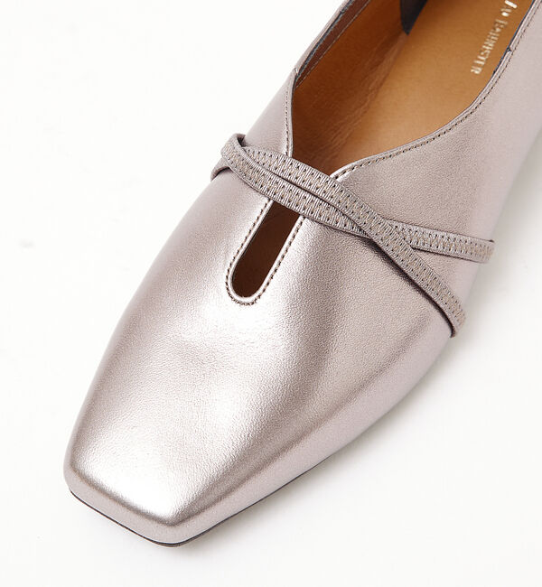 AU BANNISTER「【Youtuber紹介】ストラップソフトレザーフラットパンプス」|パンプス|