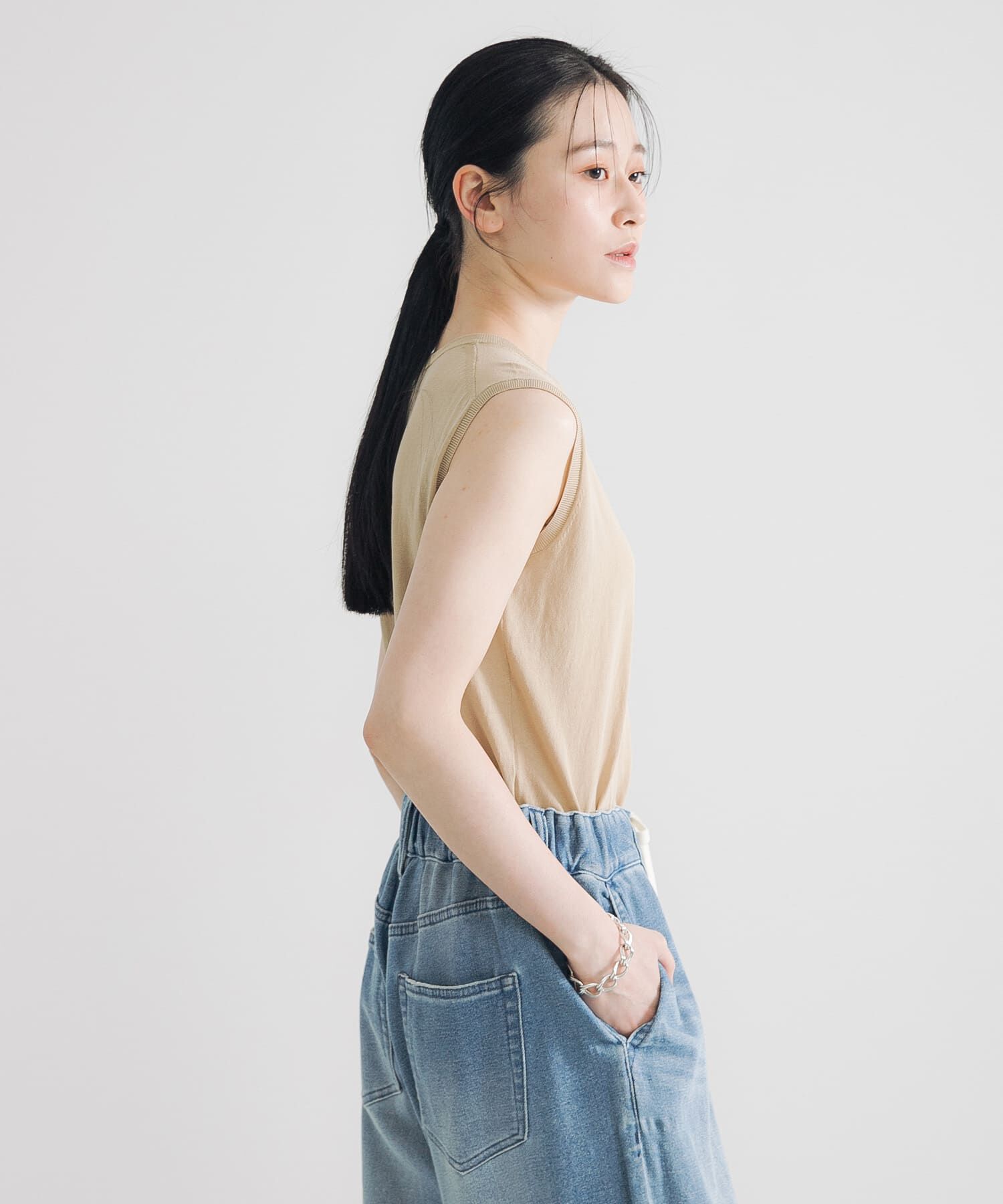 URBAN RESEARCH「UVカット加工ノースリーブニット」|タンクトップ|