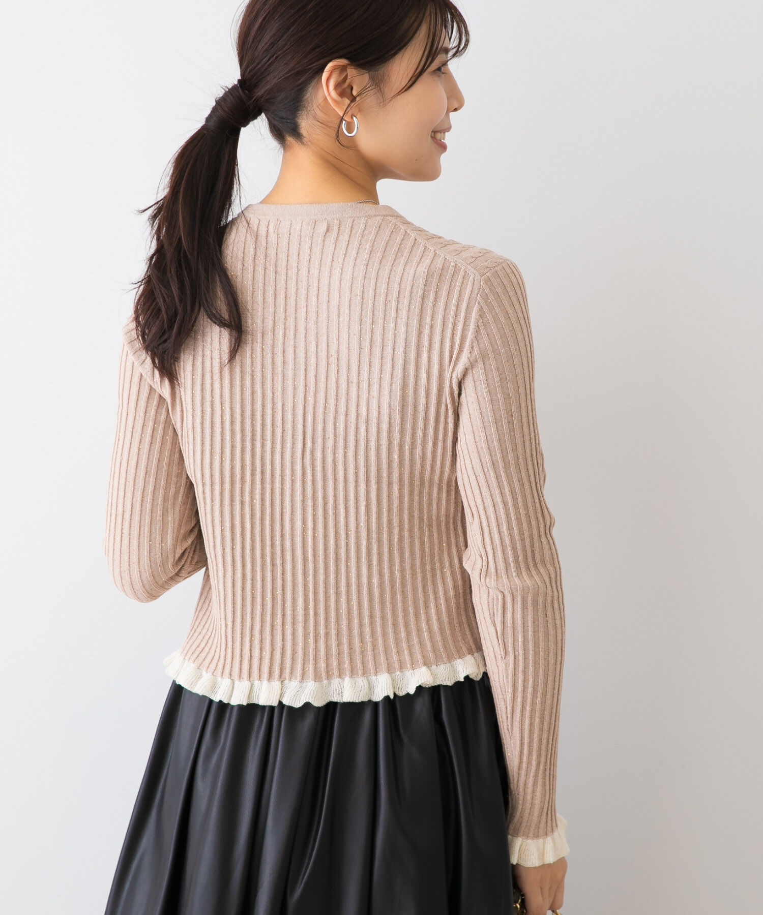 URBAN RESEARCH ROSSO「F by ROSSO　スパンコールフリルリブカーディガン」|カーディガン|