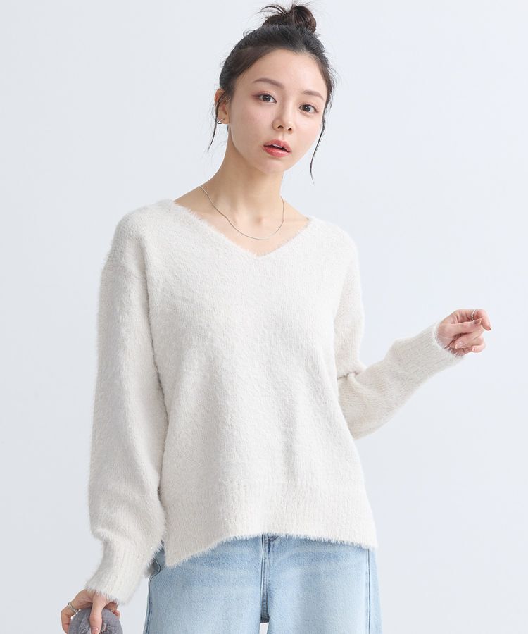 earth music&ecology「スパンコールシャギーVネックプルオーバー」|ニット・セーター|Ivory