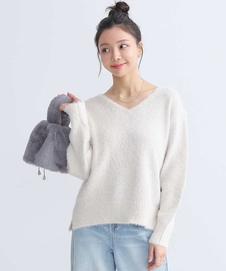 earth music&ecology「スパンコールシャギーVネックプルオーバー」|ニット・セーター|