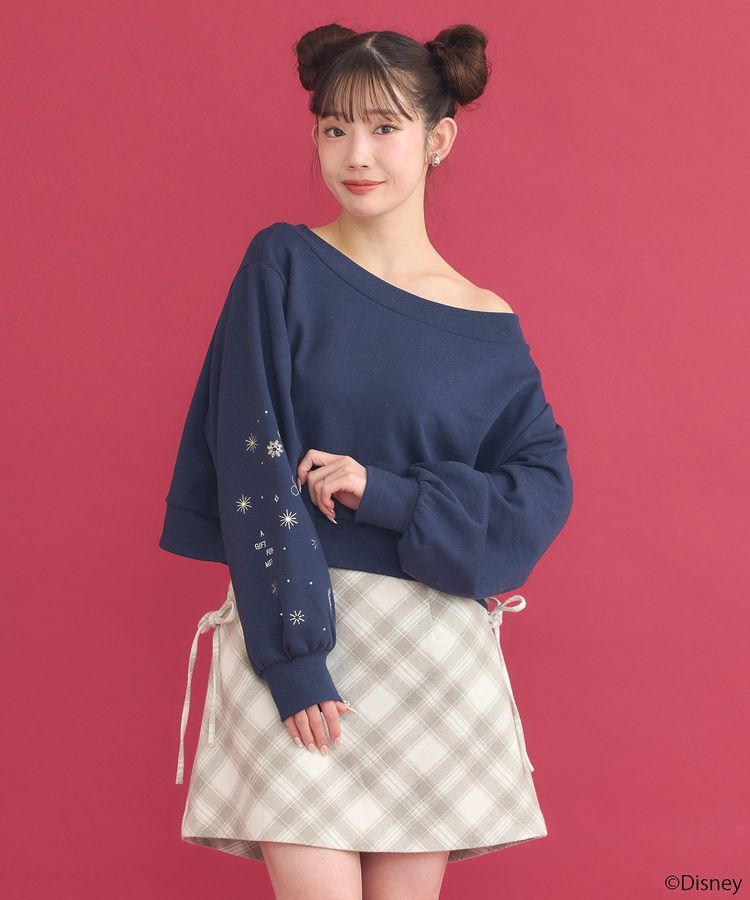 earth music&ecology「Disney/キラキラモチーフ刺繍オフショルスウェット」|スウェット・ジャージ|