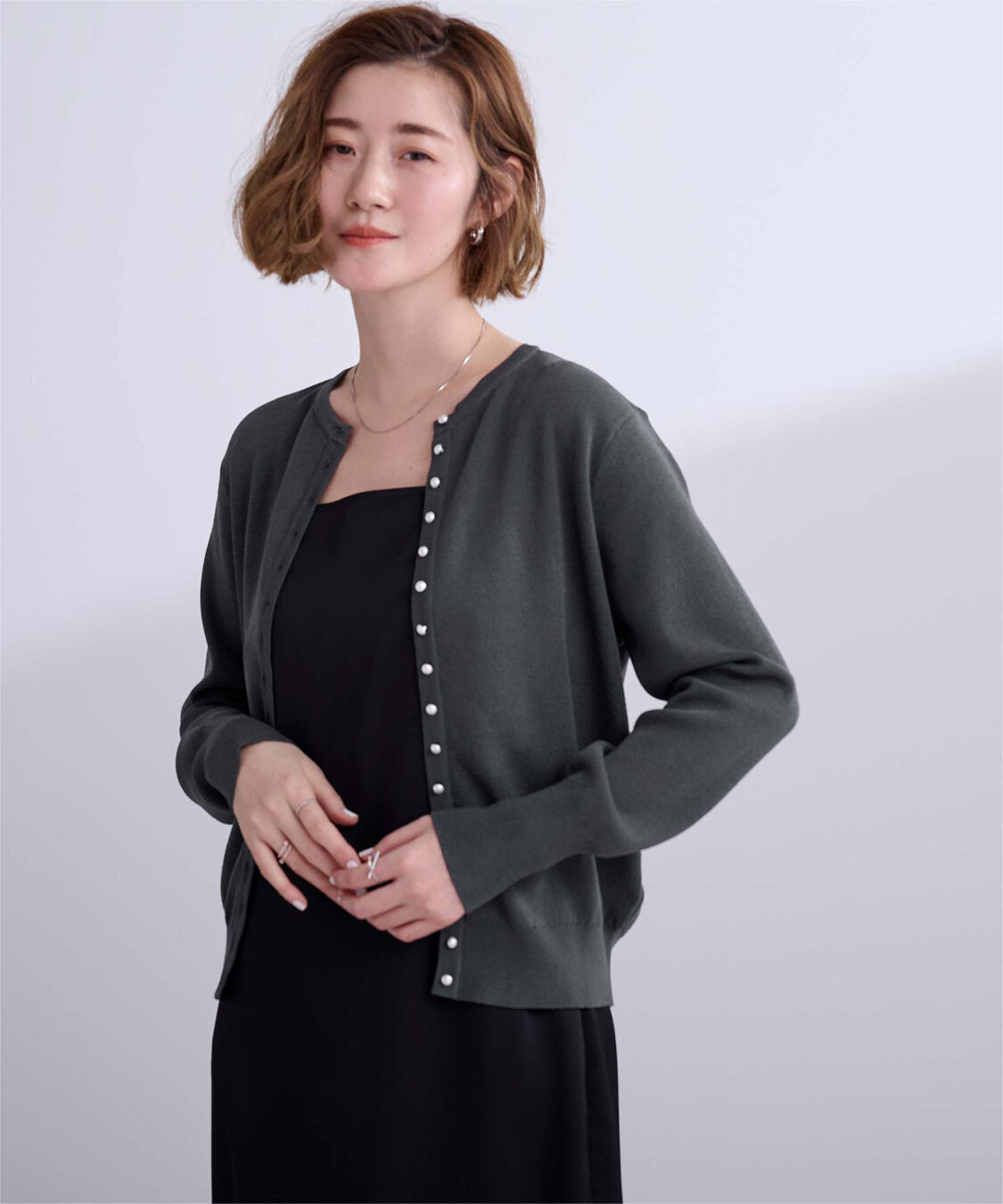 ur's「2wayパール釦ニットカーディガン」|ニット・セーター|