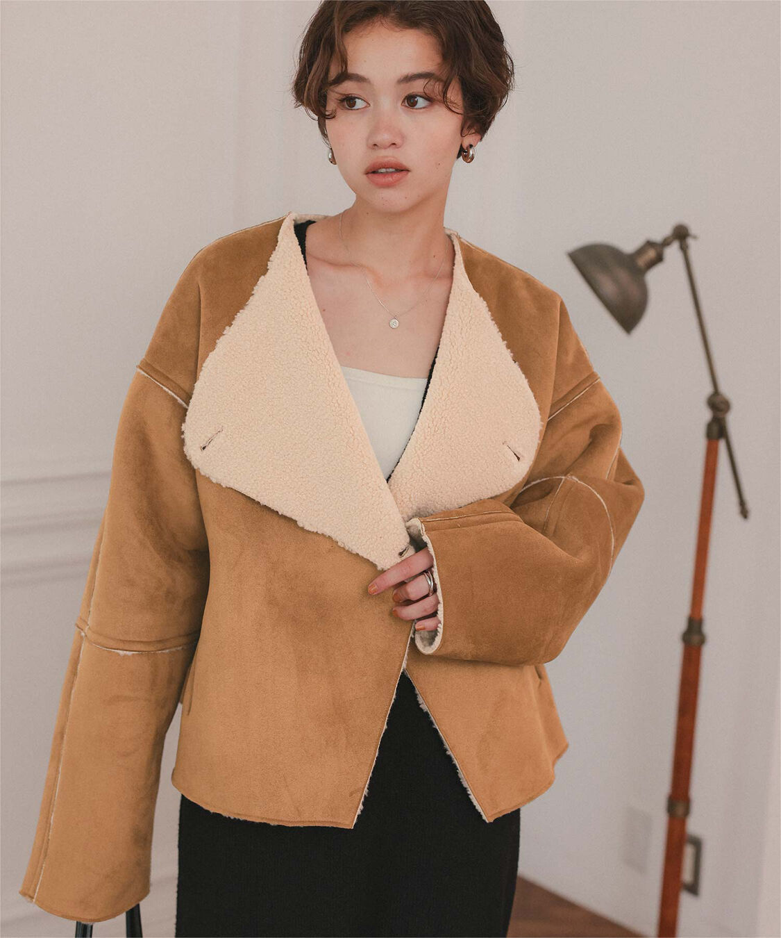 titivate「フェイクムートンノーカラージャケット」|ノーカラーコート|