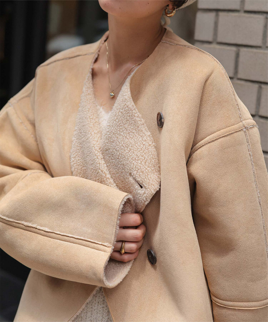 titivate「フェイクムートンノーカラージャケット」|ノーカラーコート|
