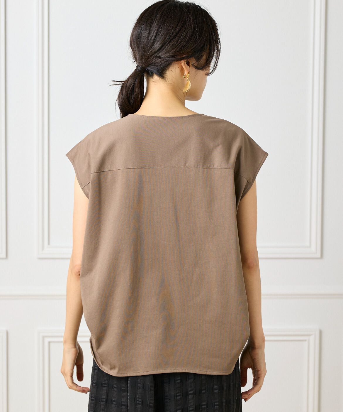 INED「《大きいサイズ》スキッパーデザイントップス」|Tシャツ・カットソー|