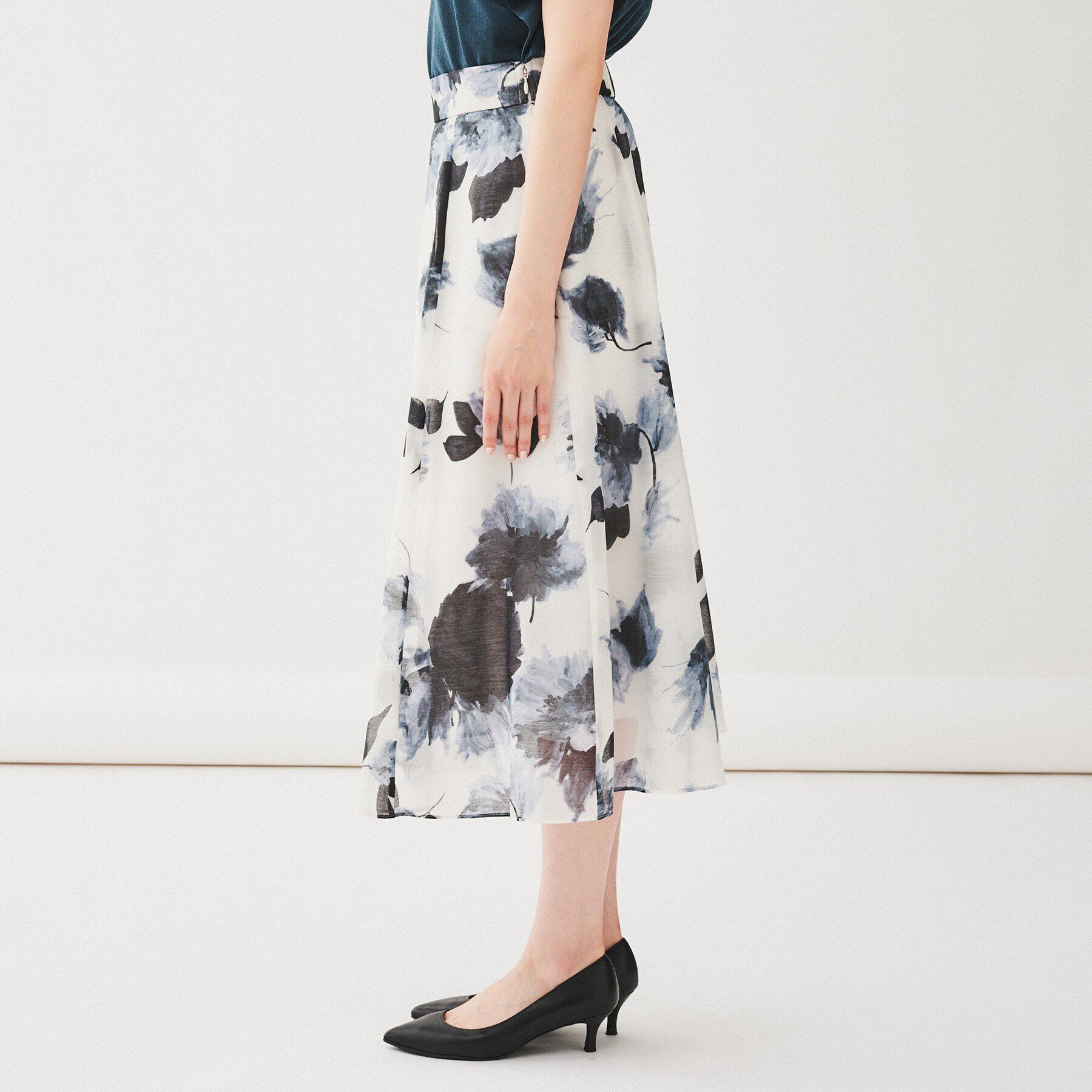 UNTITLED「【華やか/フェミニン】フラワープリントスカート」|スカート|