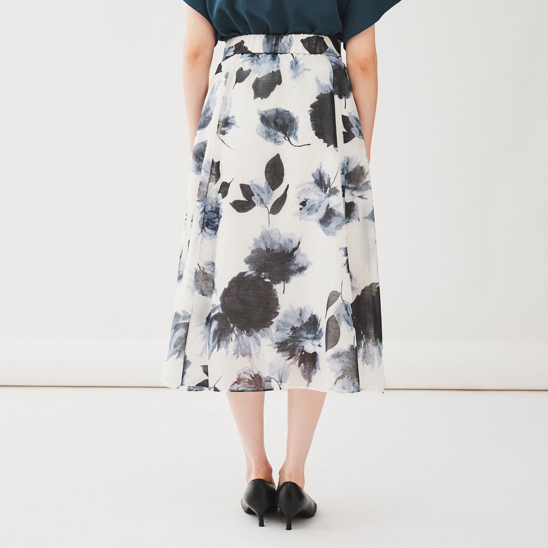 UNTITLED「【華やか/フェミニン】フラワープリントスカート」|スカート|