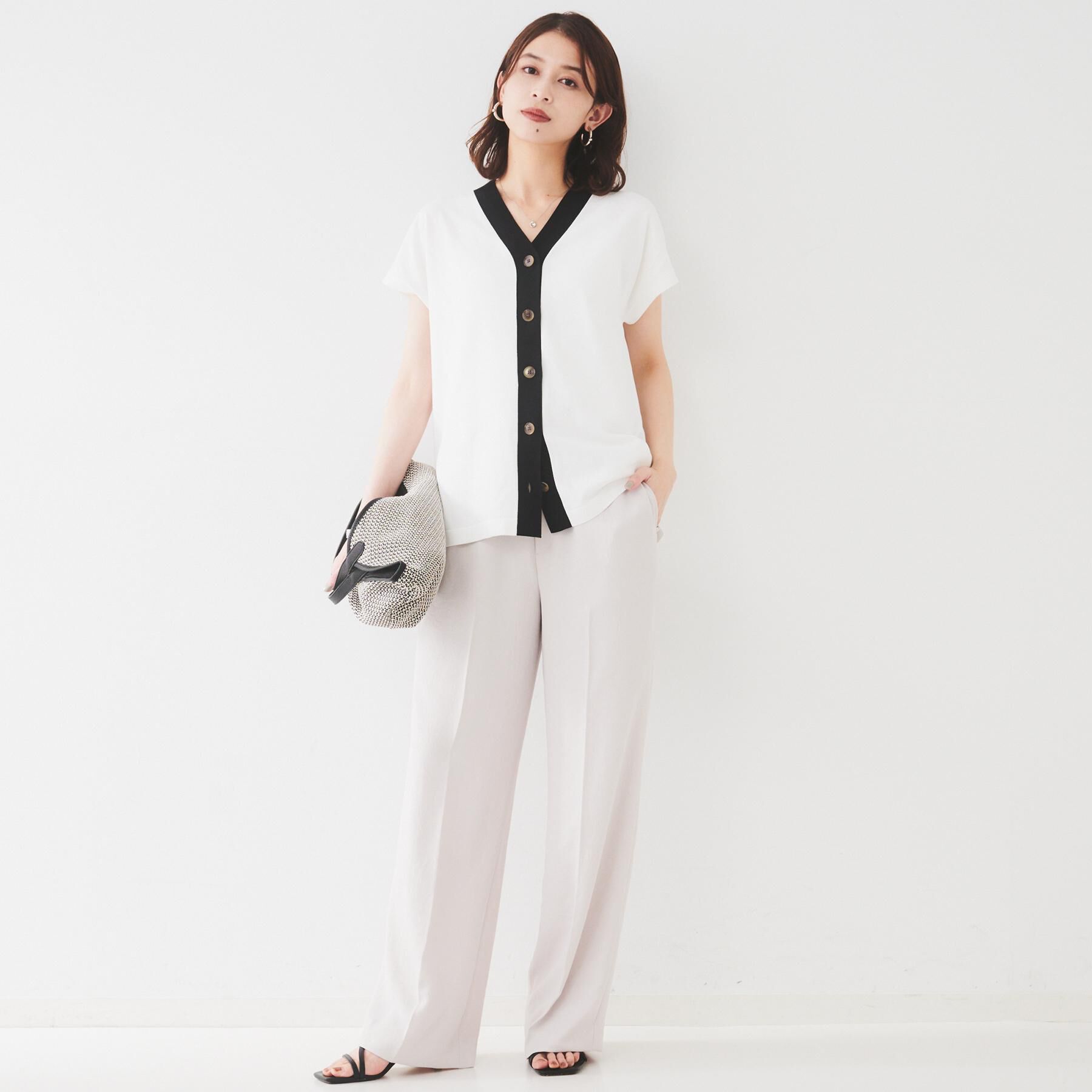 UNTITLED「【体型カバー/ジレ風/前開き】Vネックニット」|ニット・セーター|