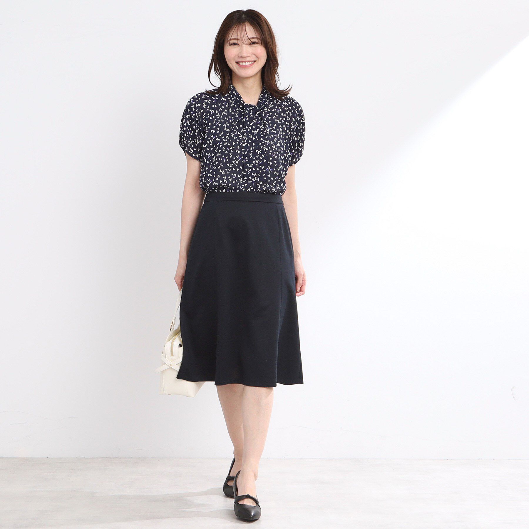 Reflect「【マシンウォッシュ可／セットアップ可】ボウタイプリントブラウス」|シャツ・ブラウス|