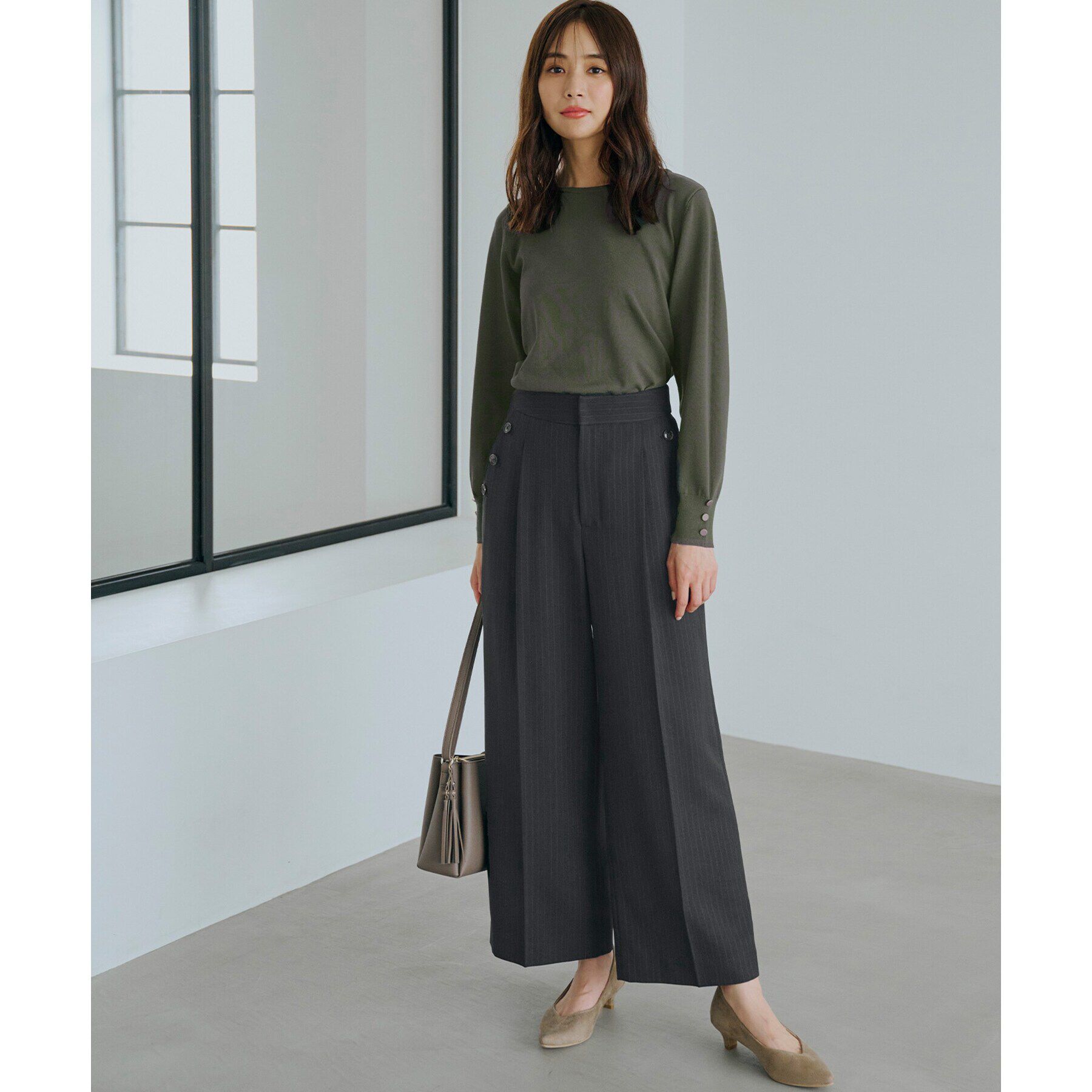 grove「袖ボタンクルーネックプルオーバー」|ニット・セーター|