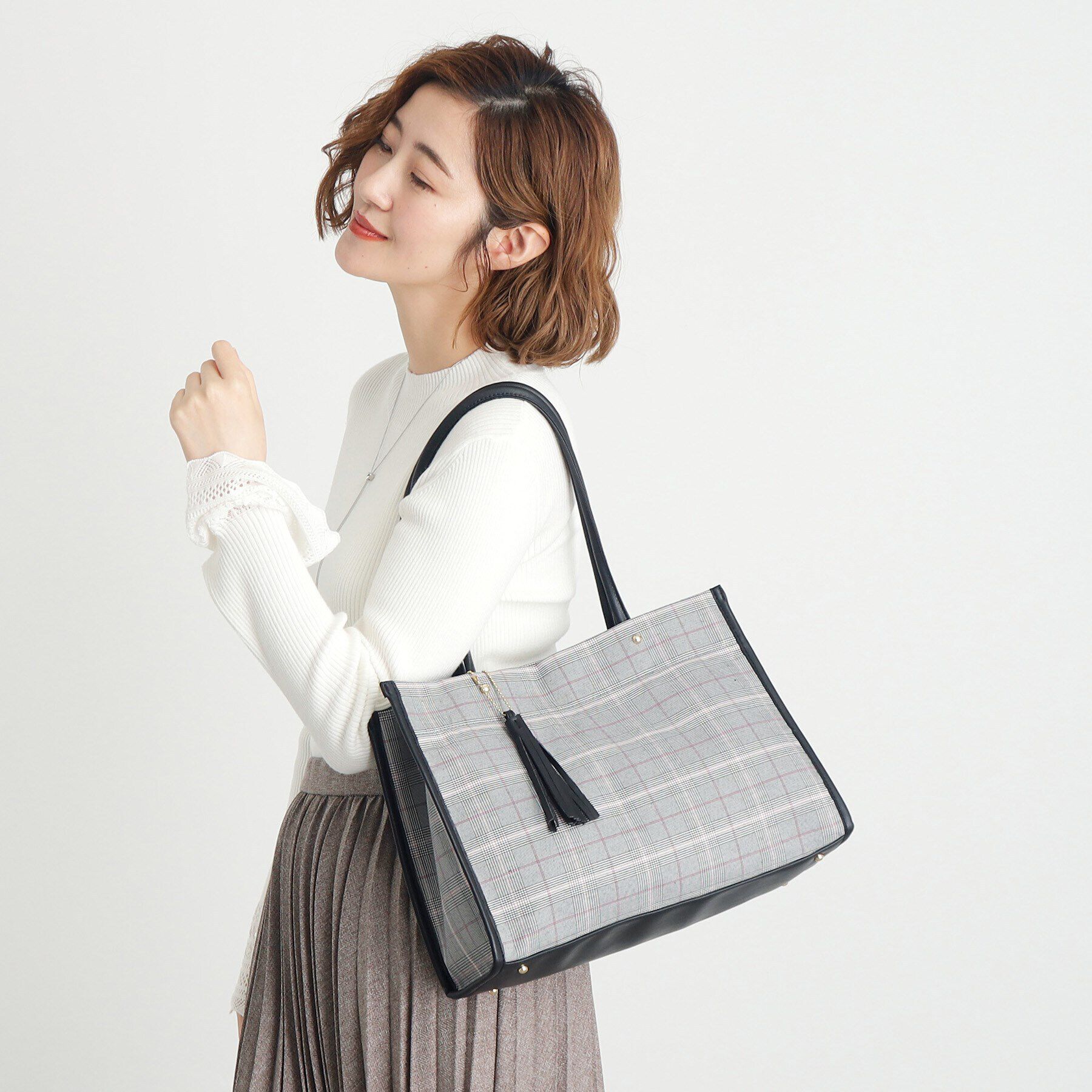 grove「【A4】アソートパイピングタッセルトート」|トートバッグ|