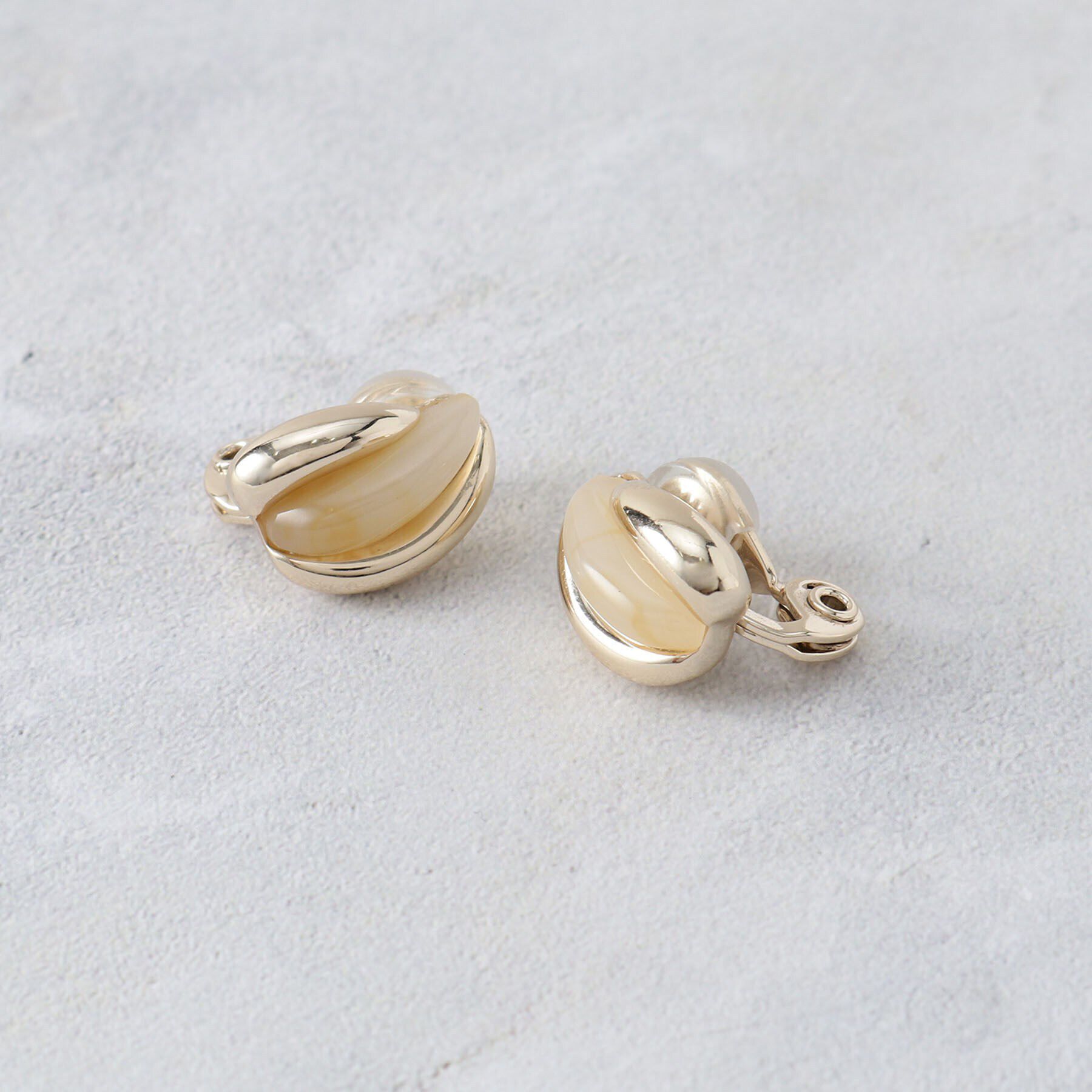 grove「カラーメタルイヤリング」|イヤリング|ゴールド(007)