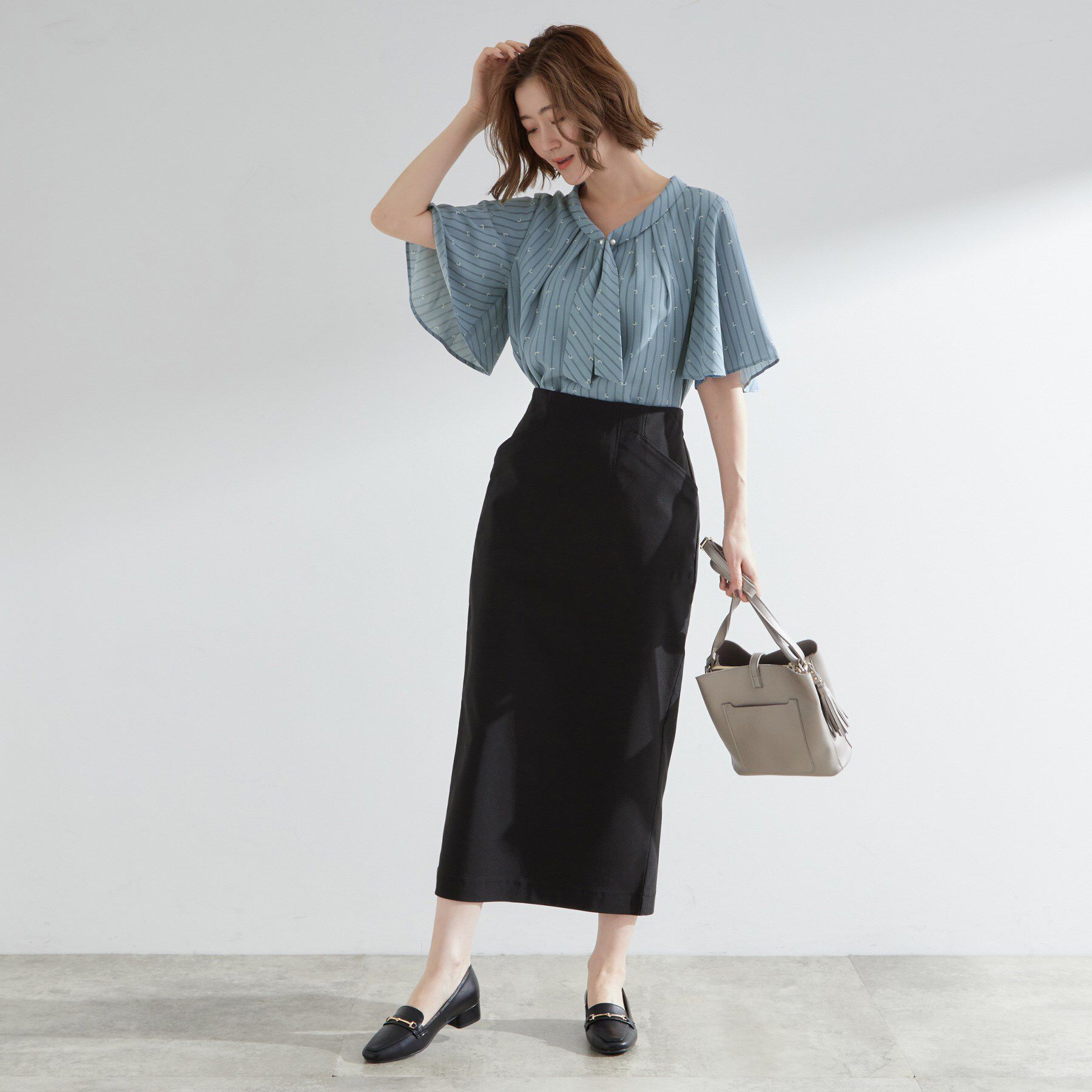 grove「【お仕事/二の腕カバー】パール調使いが華やか 上品ボウタイブラウス」|シャツ・ブラウス|