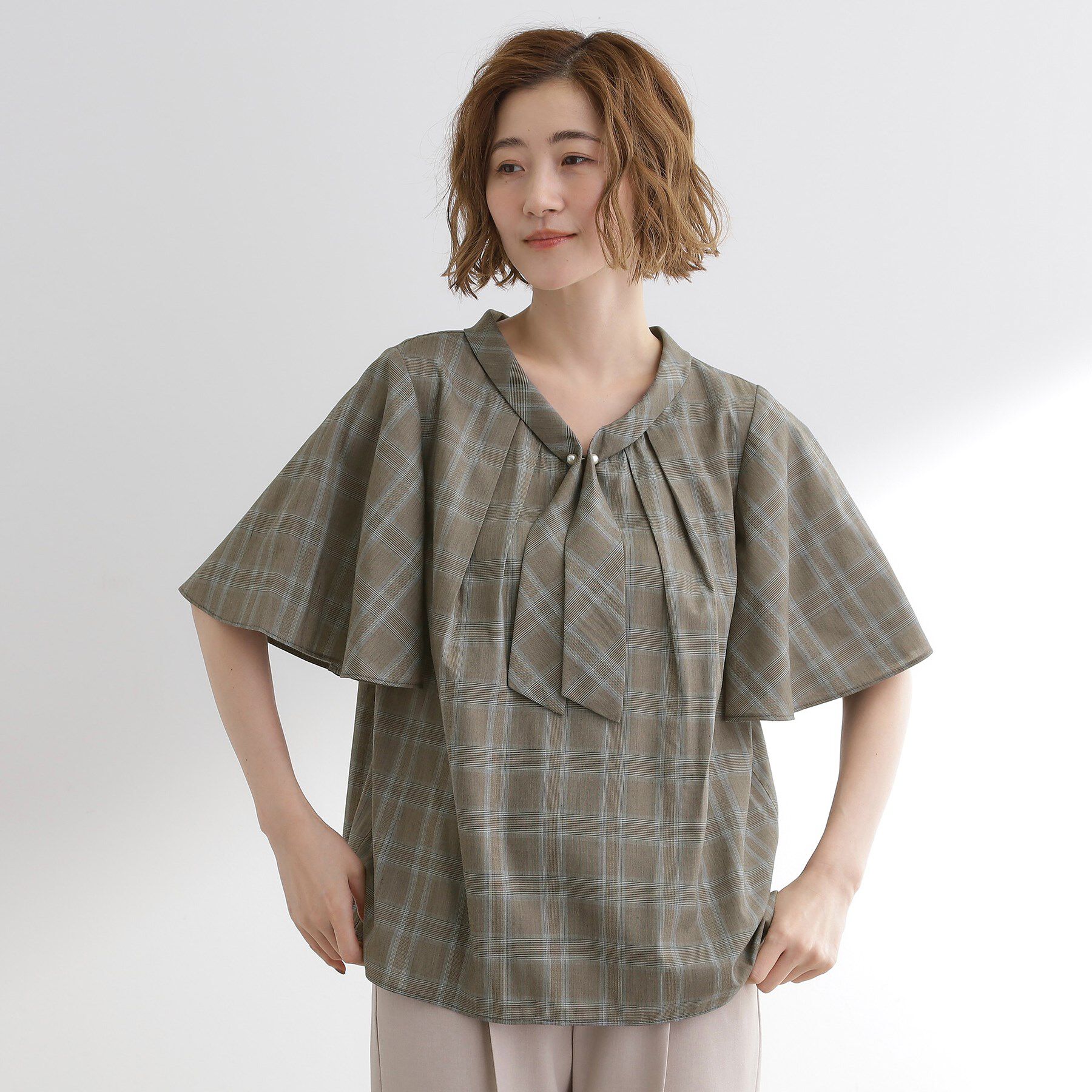 grove「【お仕事/二の腕カバー】パール調使いが華やか 上品ボウタイブラウス」|シャツ・ブラウス|ブラック(219)