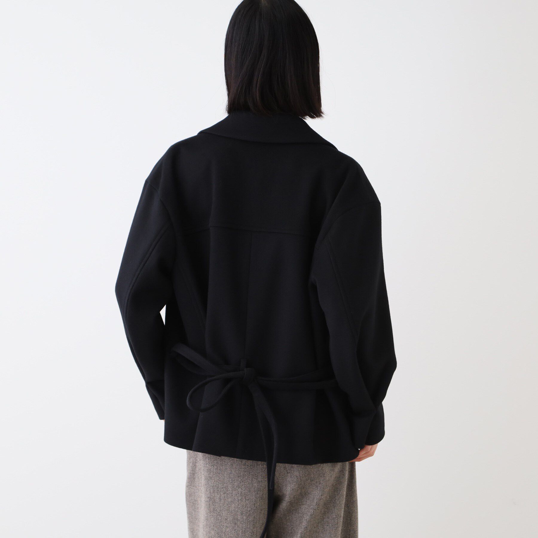 INDIVI「【日本製】ベルト付フォルムショートコート」|ピーコート|