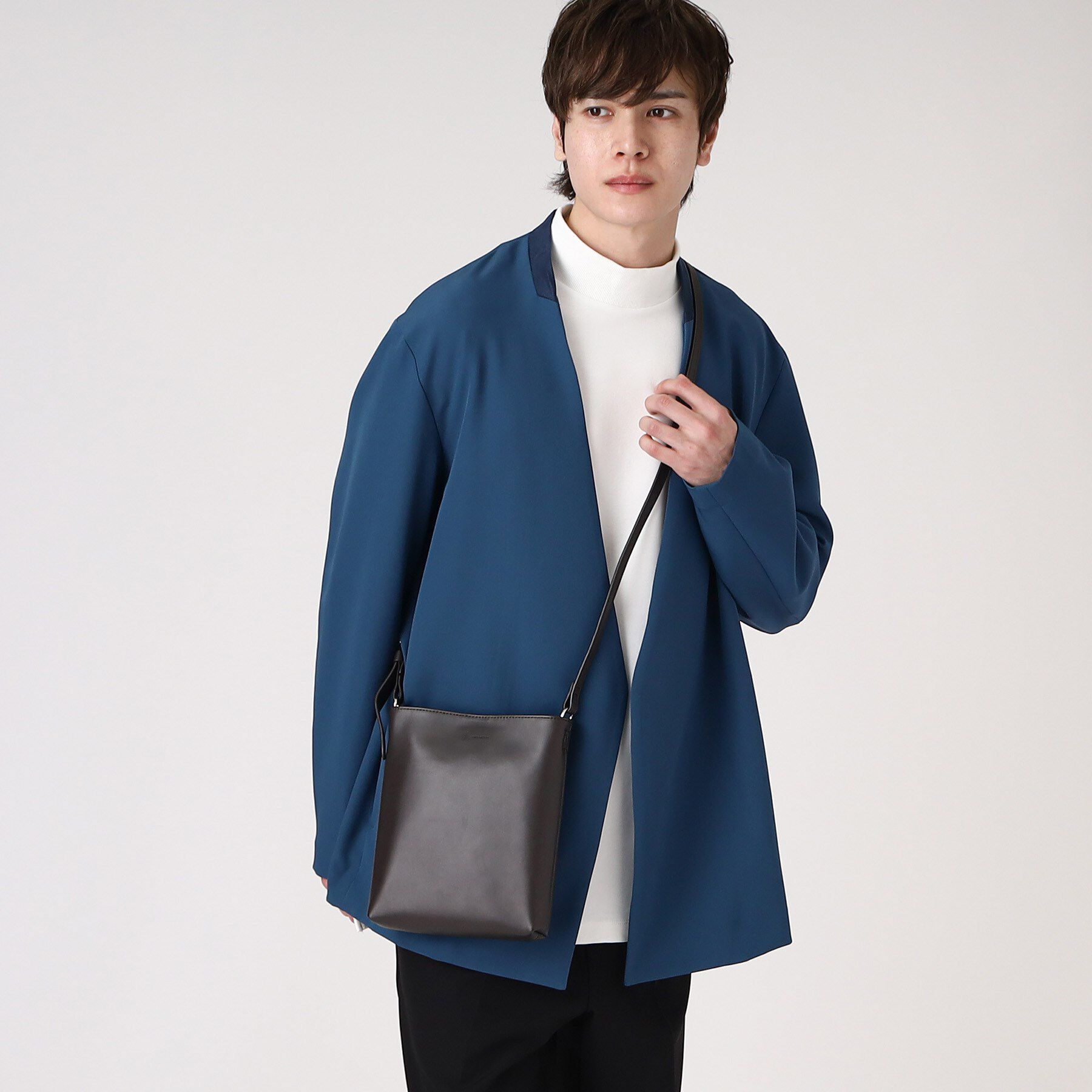 tk.TAKEO KIKUCHI「【WEB限定】リアルレザーショルダーポーチ」|ショルダー・メッセンジャー|