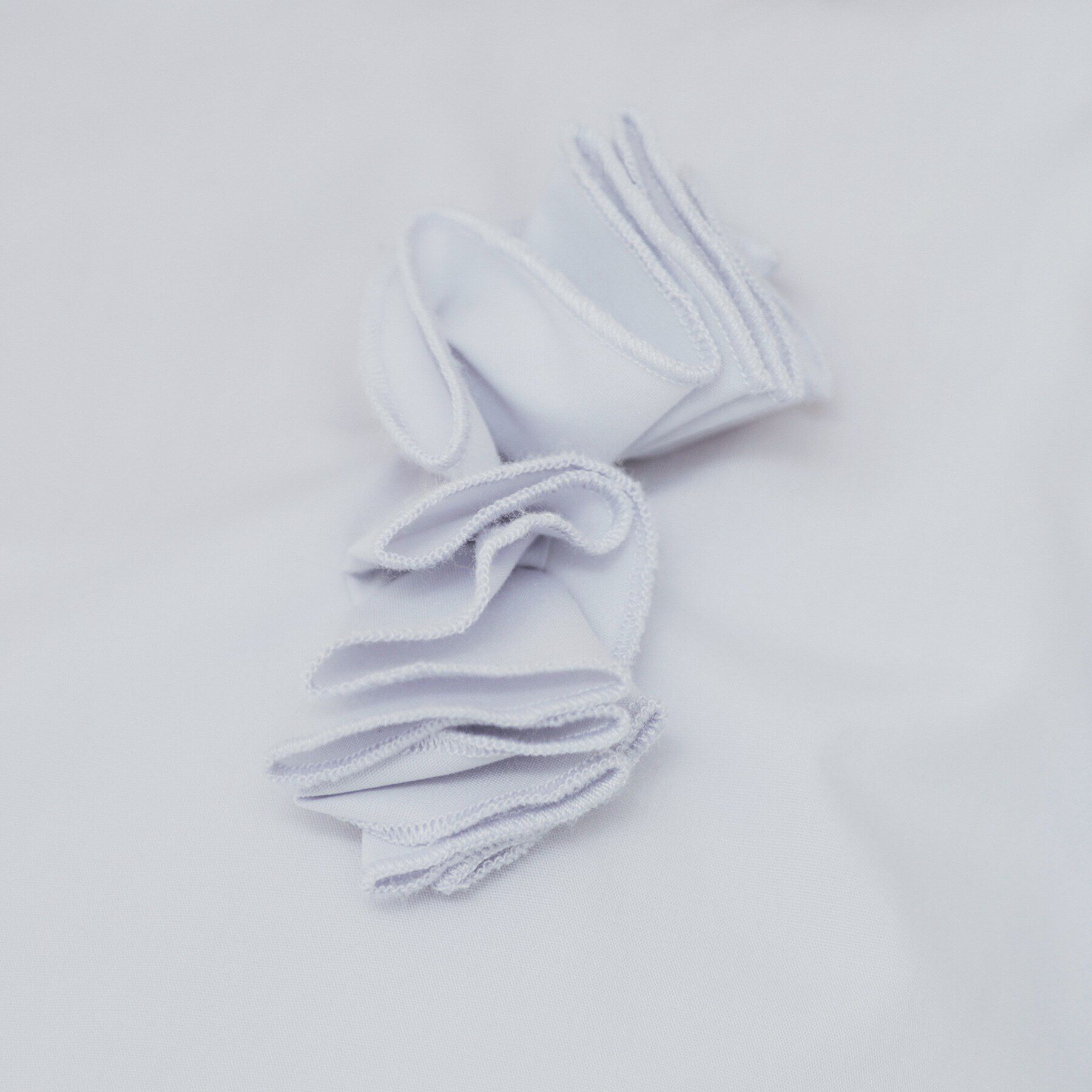 index「コサージュ付きタックパフブラウス【洗濯機洗い可/イージーアイロン】」|シャツ・ブラウス|