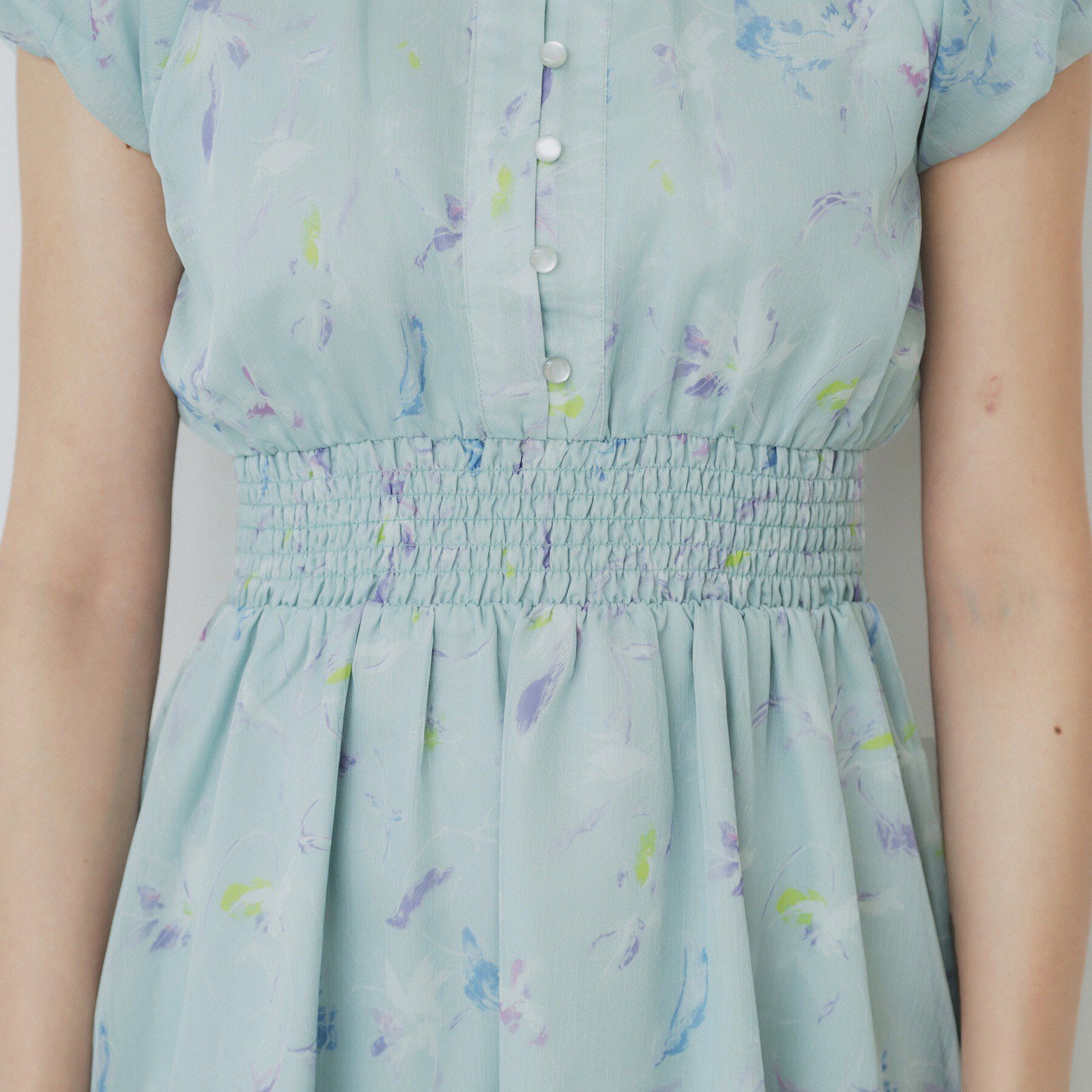 index「シアーフラワーワンピース【洗濯機洗い可】」|ワンピース|