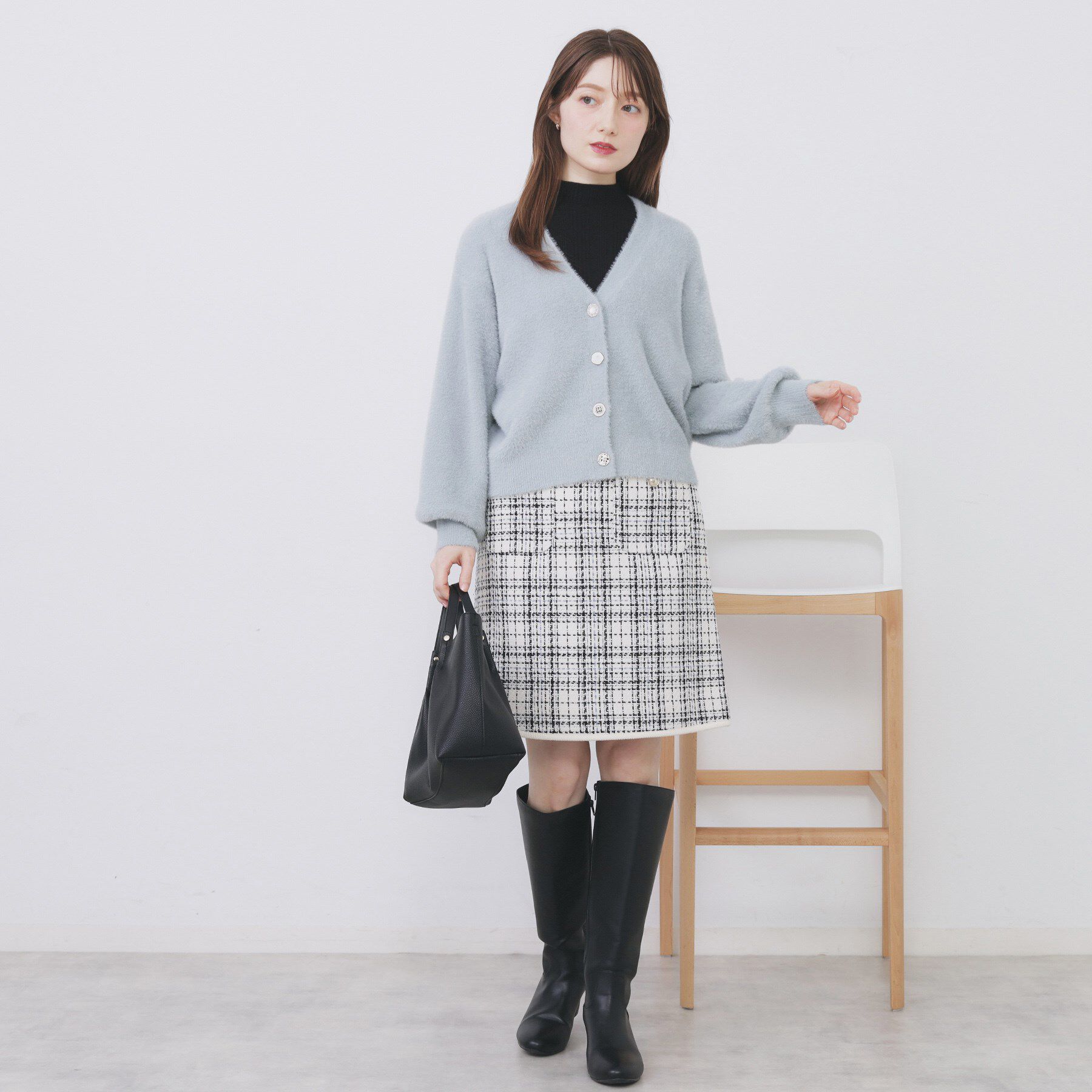 index「ラメフェザーヤーンVネックカーディガン【洗濯機OK】」|カーディガン|