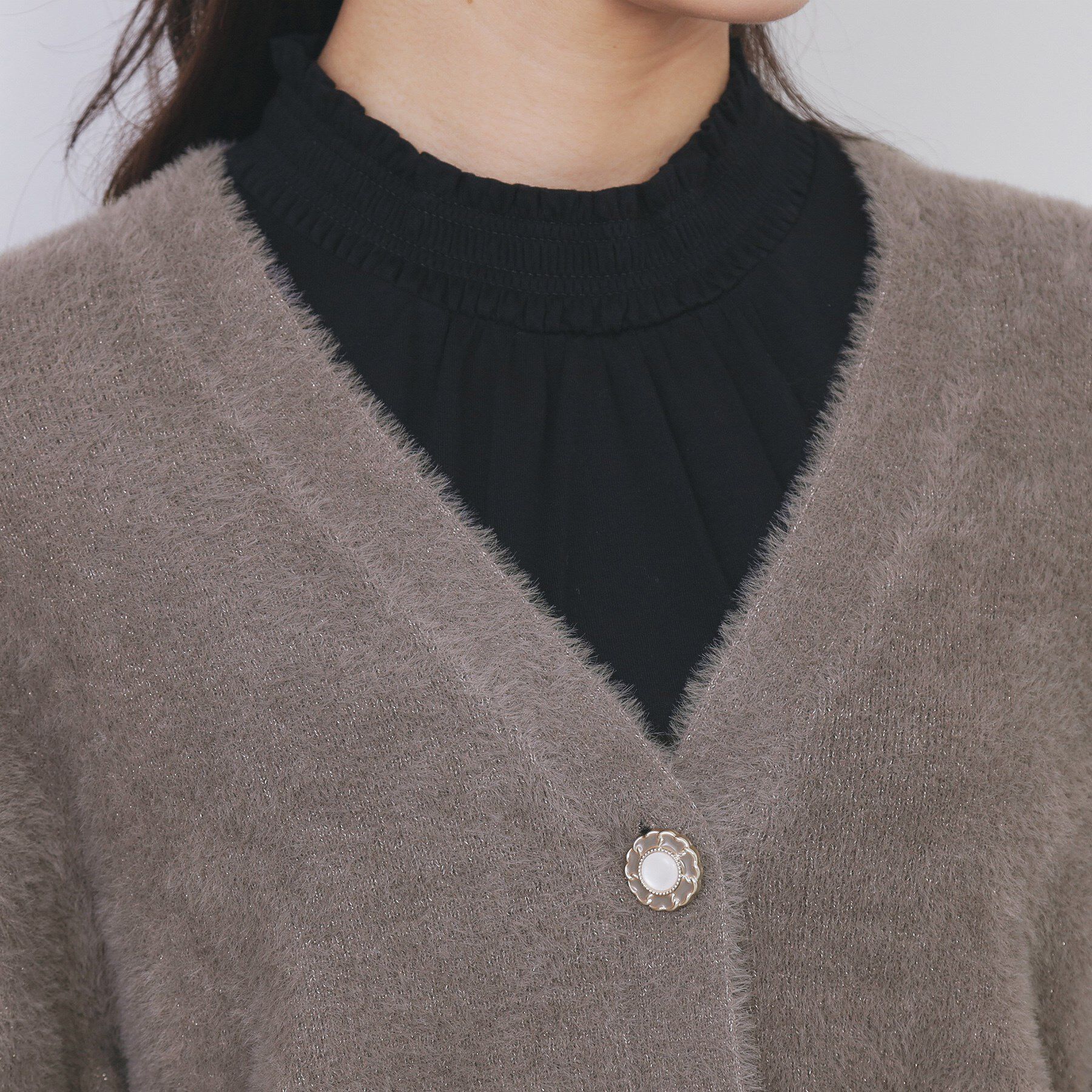 index「ラメフェザーヤーンVネックカーディガン【洗濯機OK】」|カーディガン|