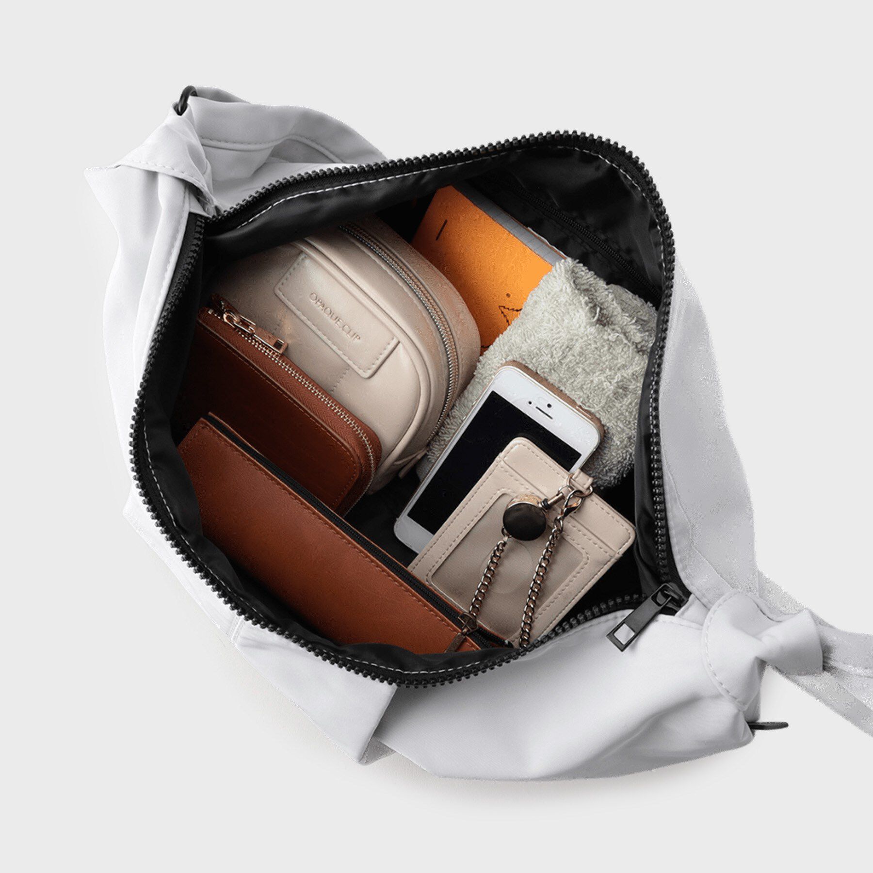 OPAQUE.CLIP「【2WAY】タックデザインミドルショルダーバッグ」|ショルダー・メッセンジャー|