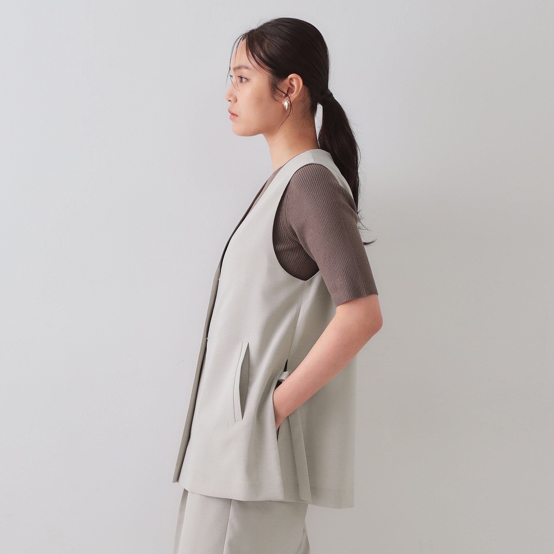 OPAQUE.CLIP「ストレッチVネックジレ/セットアップ対応【UV/接触冷感/洗濯機洗い可/抗ピル】」|ベスト・ジレ|