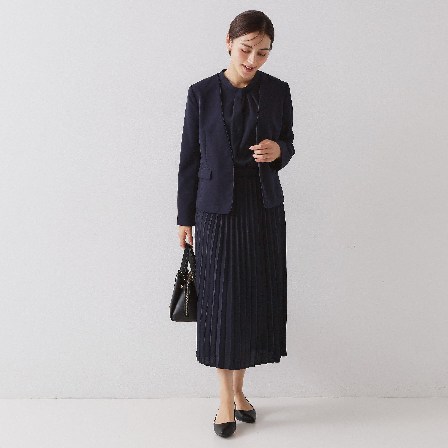 OPAQUE.CLIP「≪通勤・セレモニー対応≫ジョーゼットプリーツワンピース【洗濯機OK】」|ワンピース|ネイビー(094)