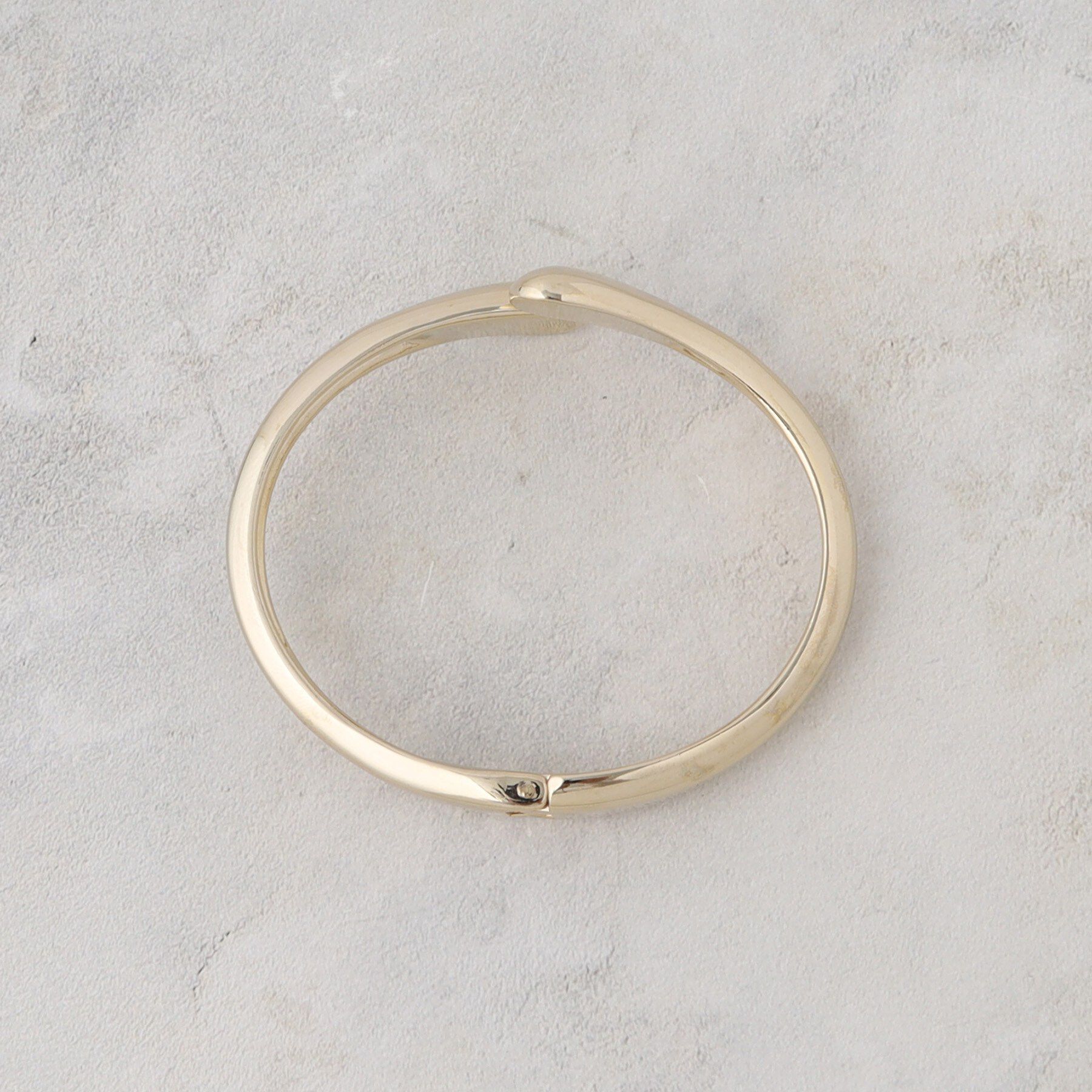 OPAQUE.CLIP「ニュアンスカーブメタルバングル」|ブレスレット・バングル|