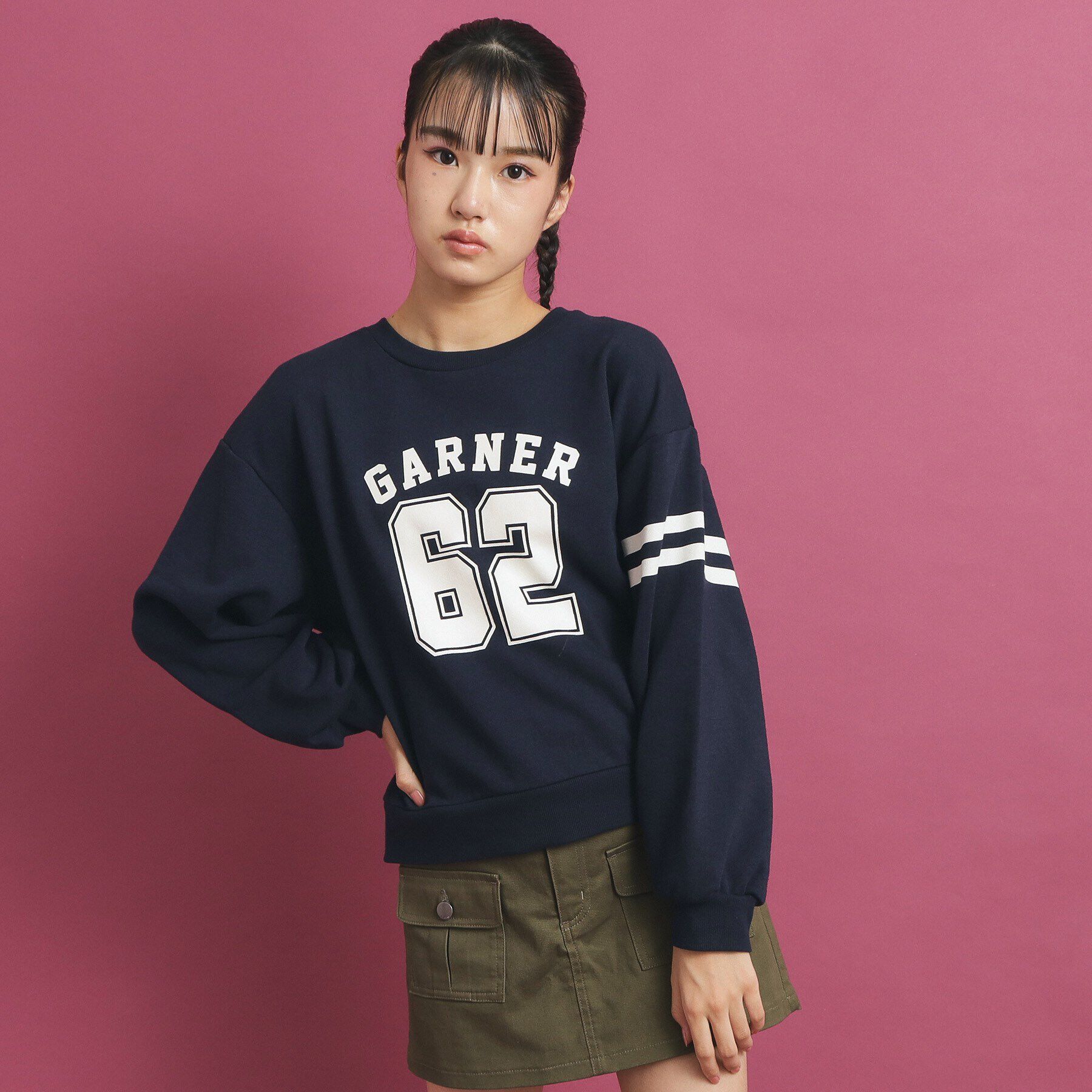 PINK-latte「ナンバリングデザインプルオーバー」|Tシャツ・カットソー|ネイビー(094)