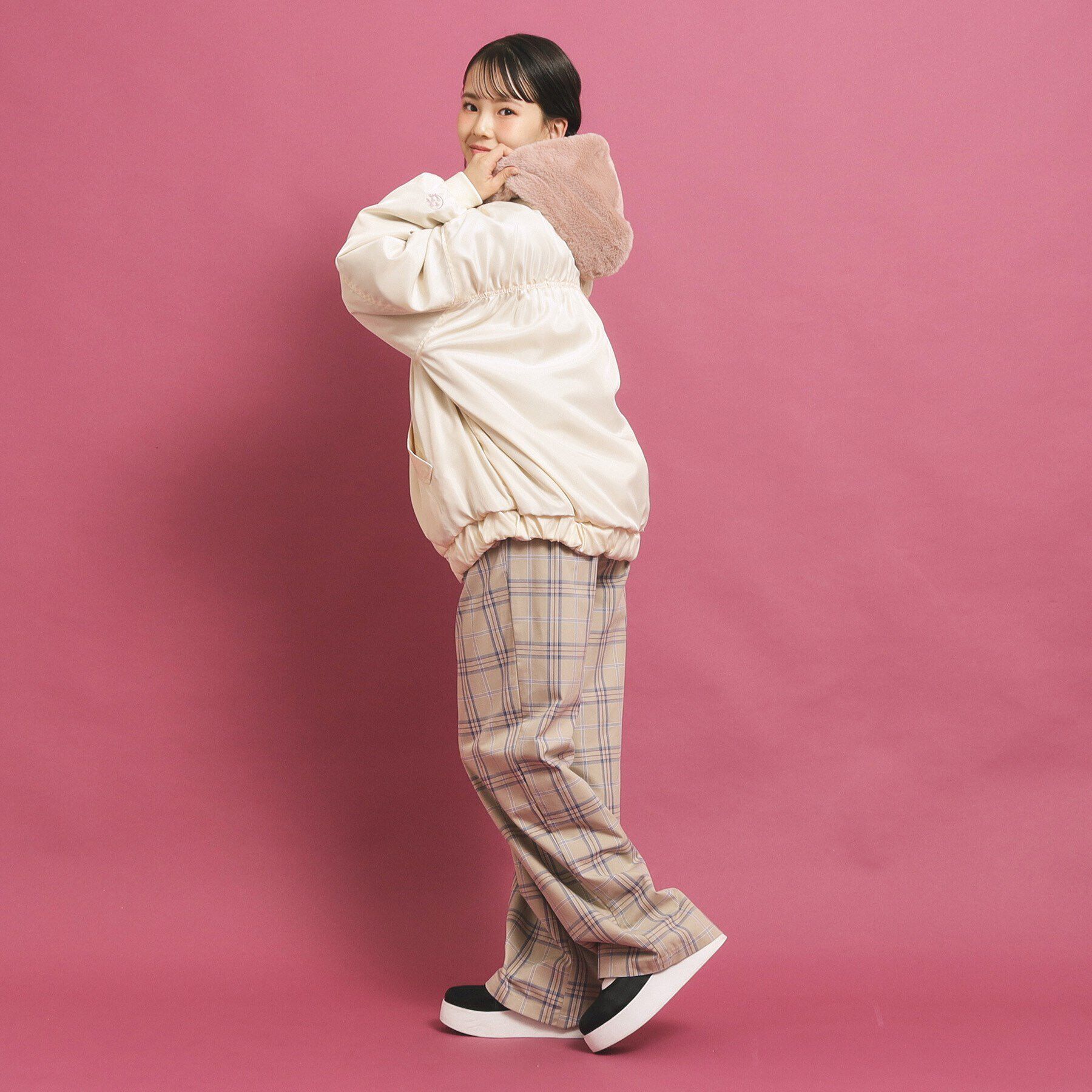 PINK-latte「【フーディ付き】モコモコ リバーシブルエコファー」|ブルゾン・スタジャン|