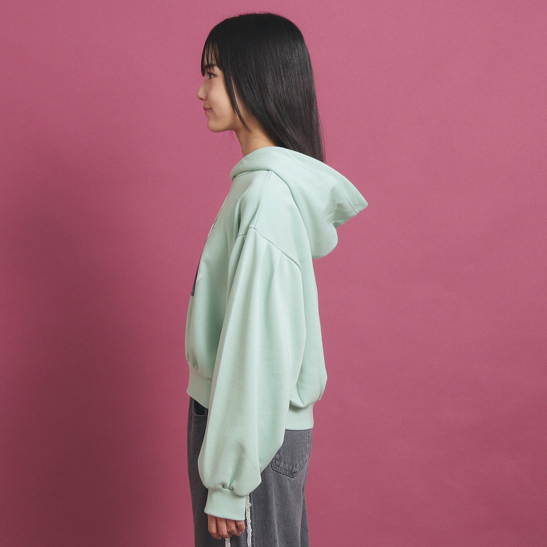 PINK-latte「スプレープリントロゴ フードパーカ」|パーカー|