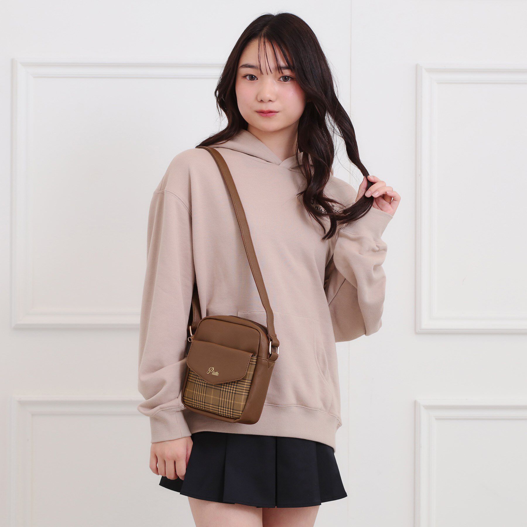 PINK-latte「フラップチェックショルダー」|ショルダー・メッセンジャー|モカブラウン(142