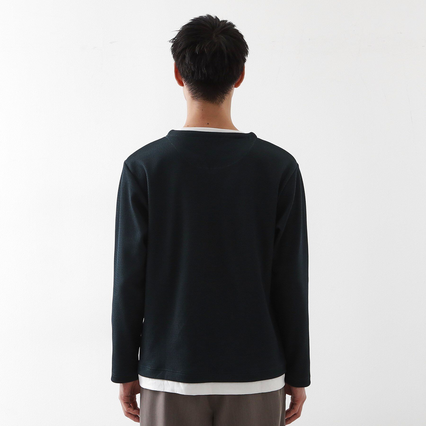 THE SHOP TK「【一枚でコーディネートが完成！】レイヤード風キーネック長袖Tシャツ 洗濯機OK」|Tシャツ・カットソー|