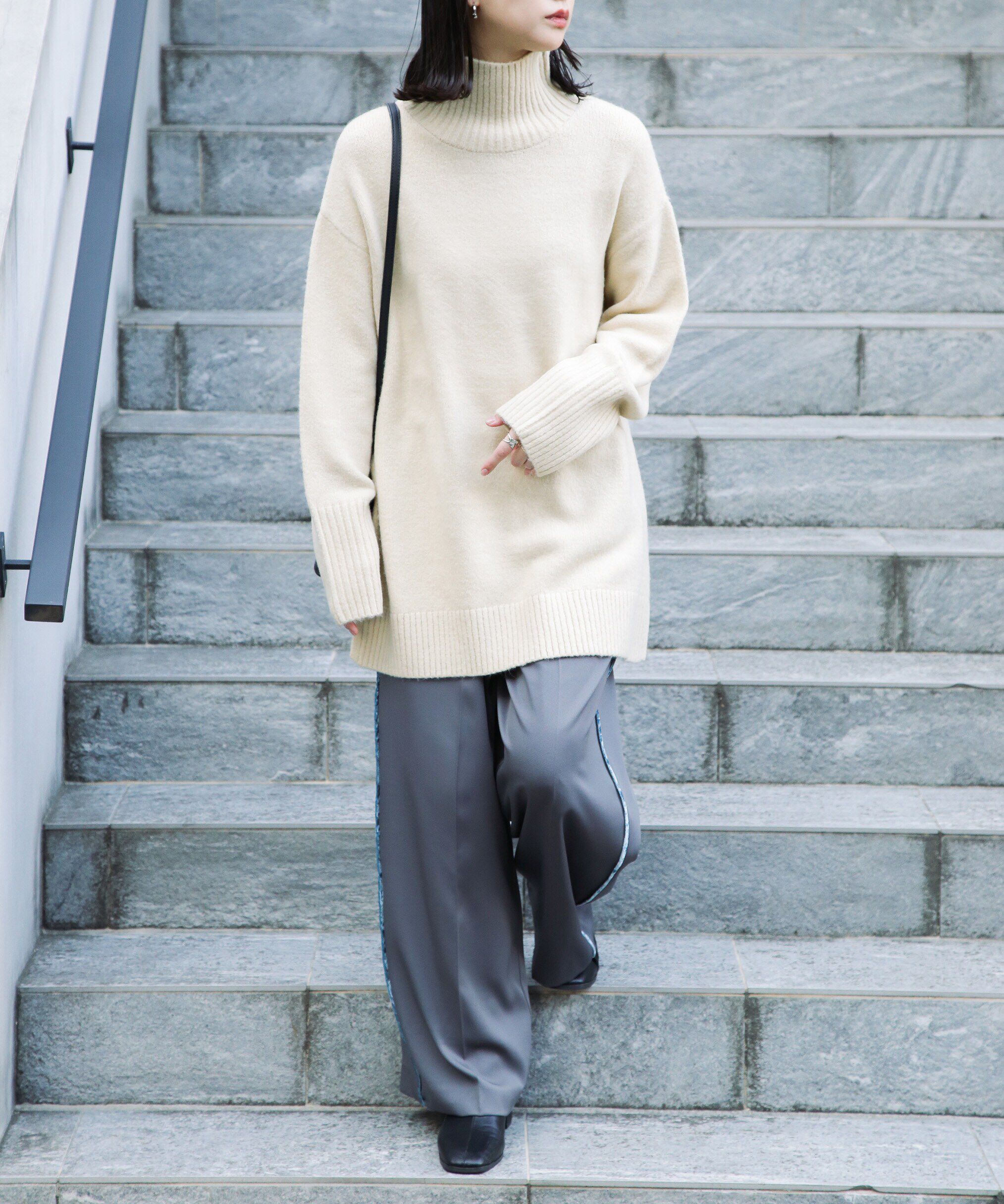  「ブークレハイネックチュニックニット」|ニット・セーター|