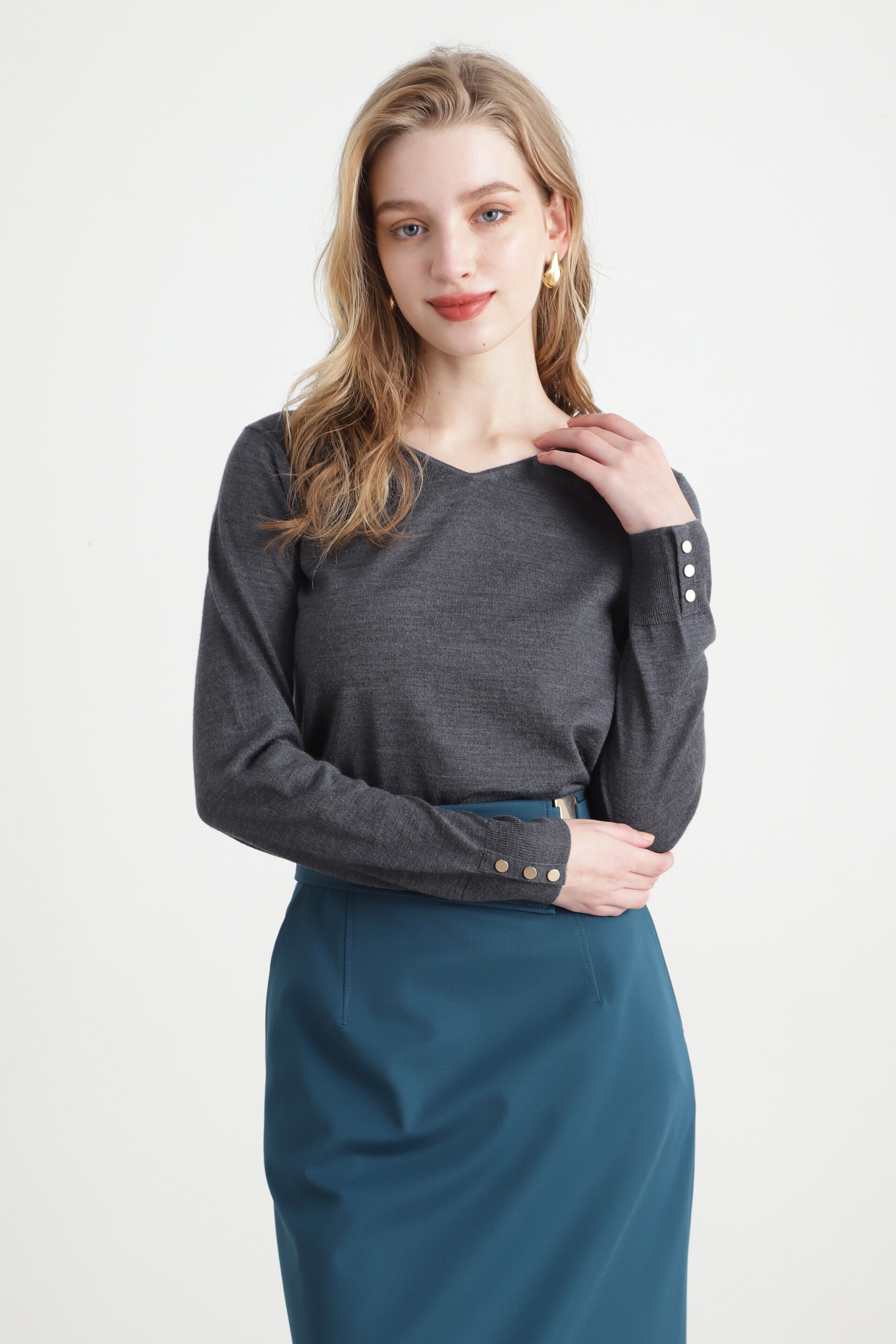  「◆Ｖネックニットプルオーバー」|ニット・セーター|グレー