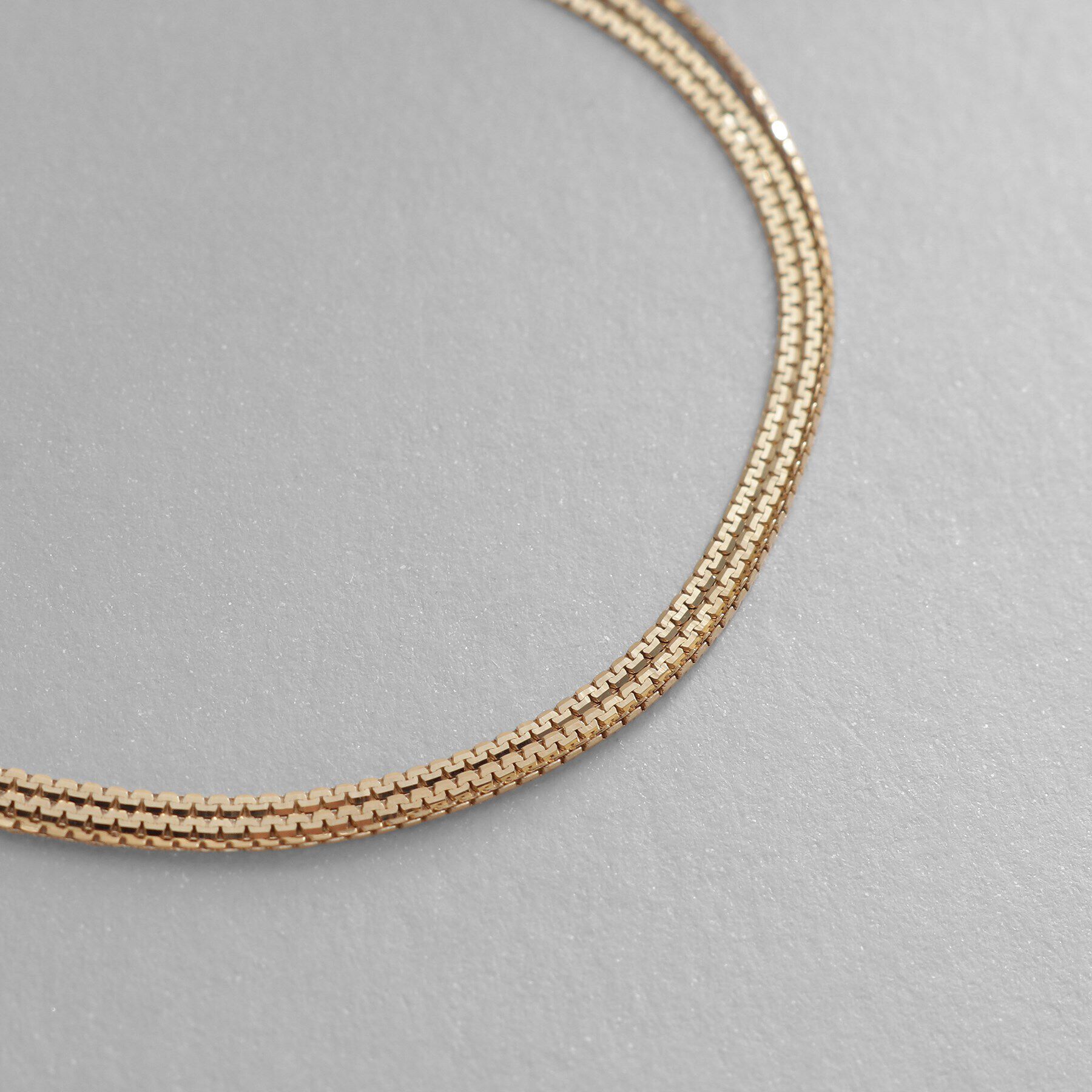 COCOSHNIK「K10ベネチアンフラット3連 ブレスレット」|ブレスレット・バングル|