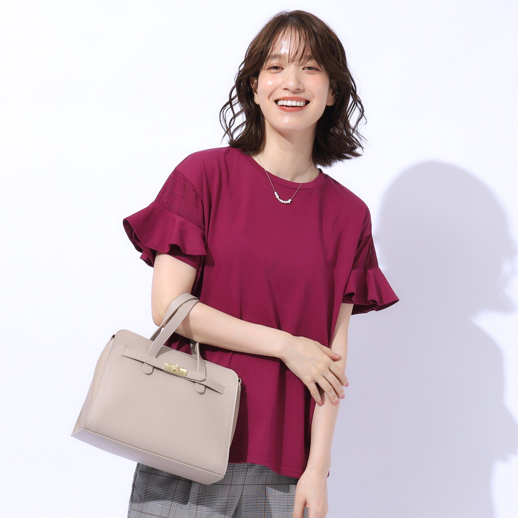 SHOO･LA･RUE「ほんのり甘い シアーチェック お袖フリルトップス」|Tシャツ・カットソー|ボルドー(064)