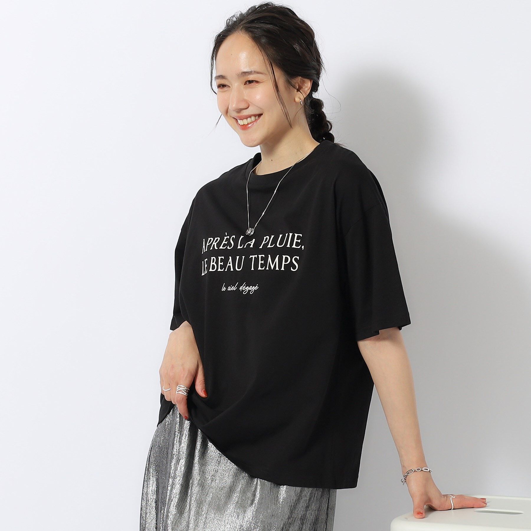 SHOO･LA･RUE「【洗える/プチプラ/綿100％】グラフィック半袖ゆるTシャツ」|Tシャツ・カットソー|ブラック(019)