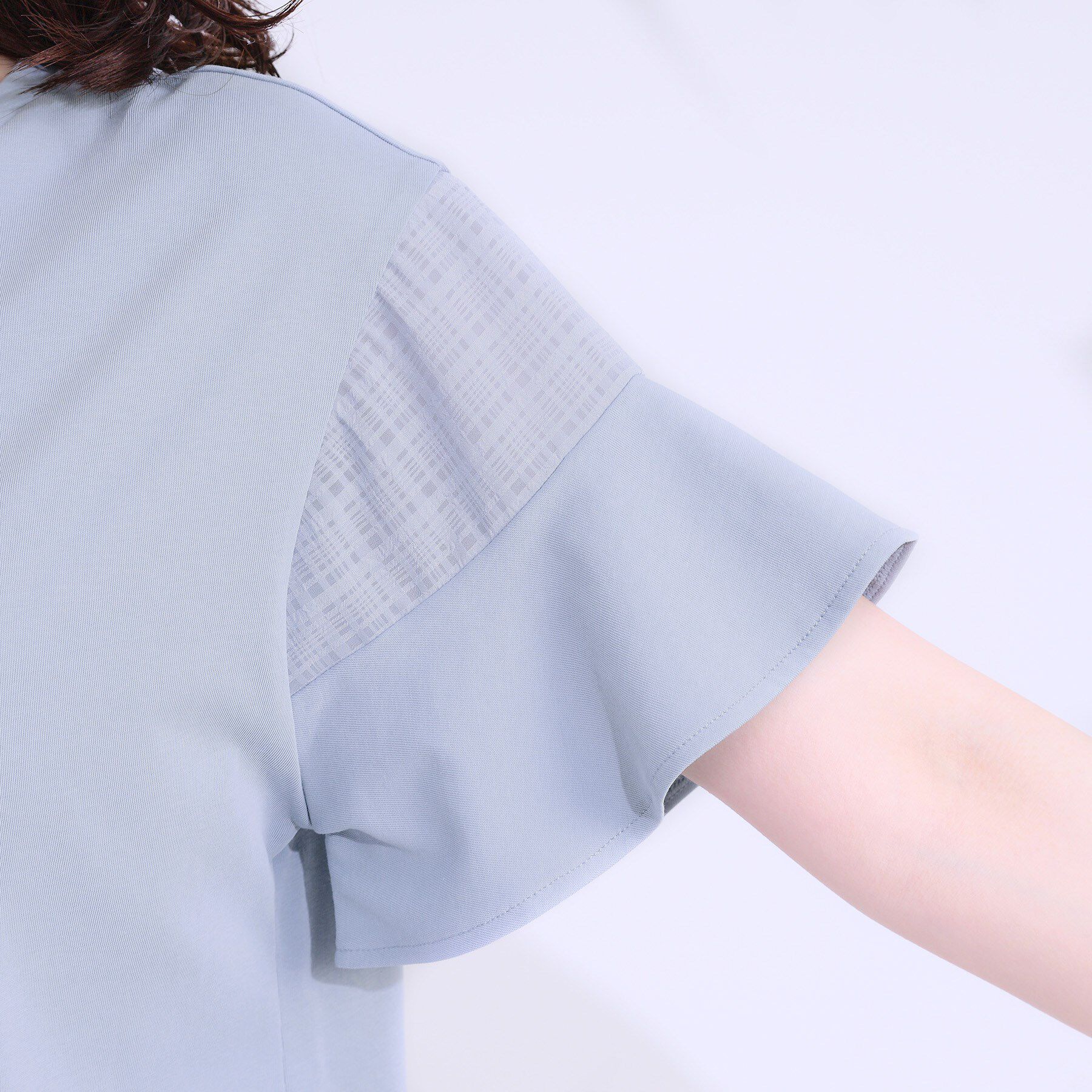 SHOO･LA･RUE「【ひんやり/プチプラ】女性らしさ溢れる お袖シアーフリルトップス」|Tシャツ・カットソー|