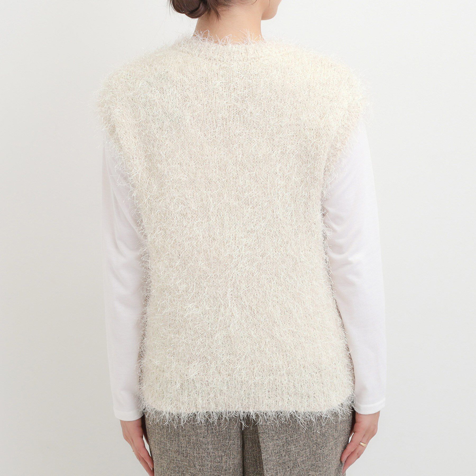 SHOO･LA･RUE「【2点セット/S-LL】大人のフェミニンカジュアルに ラメシャギーニットベスト+ロンT」|ニット・セーター|