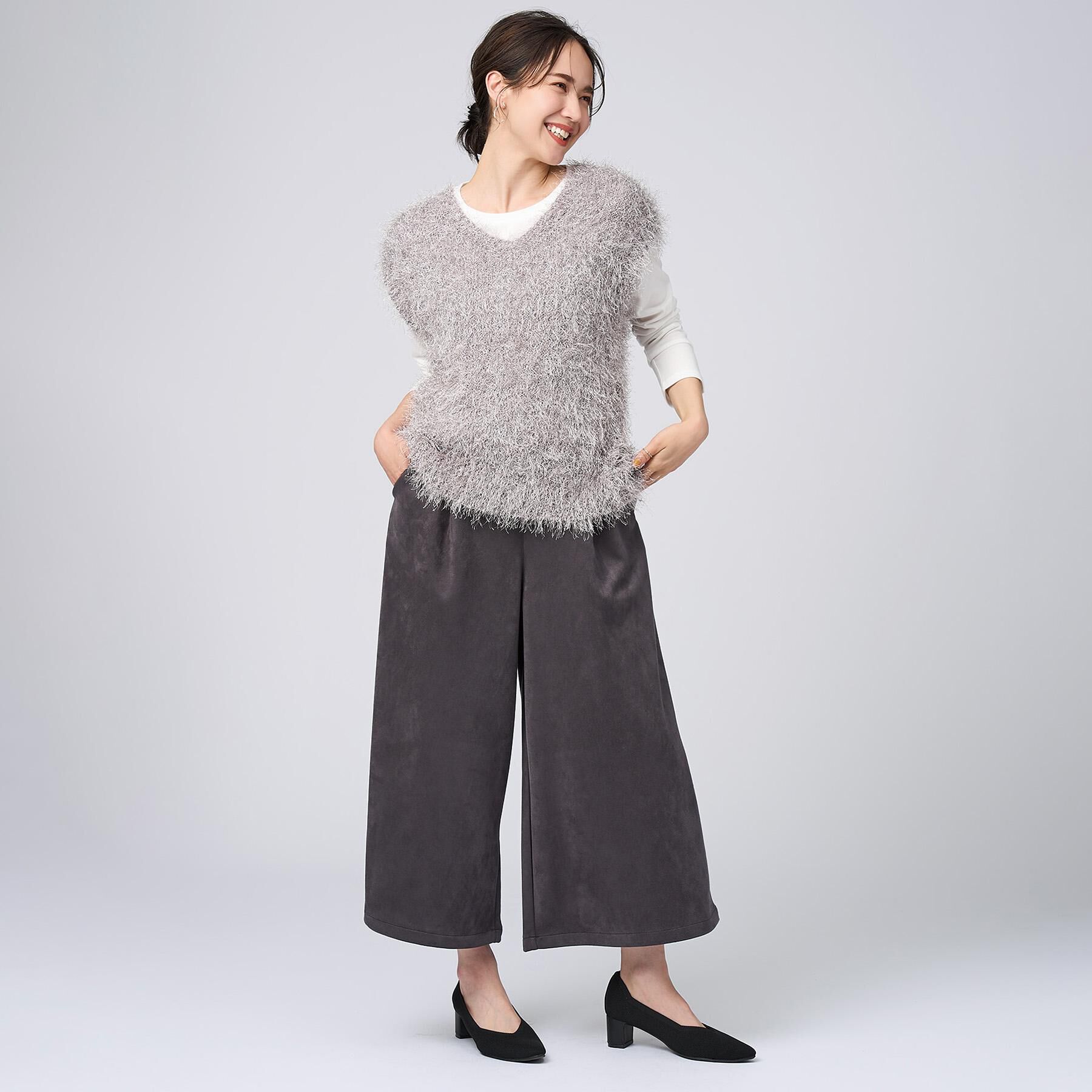 SHOO･LA･RUE「【2点セット/S-LL】大人のフェミニンカジュアルに ラメシャギーニットベスト+ロンT」|ニット・セーター|