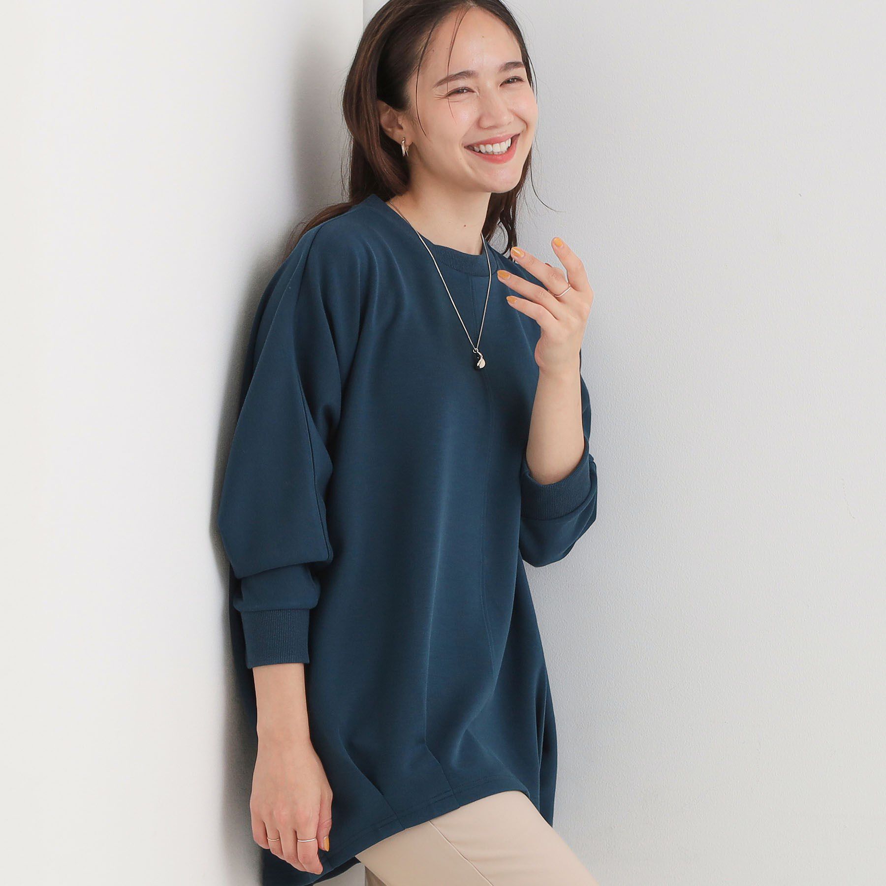 SHOO･LA･RUE「【S-LL/体型カバー】とろみ感が心地よい 裾タック ドルマンチュニック」|チュニック|グリーン(024)