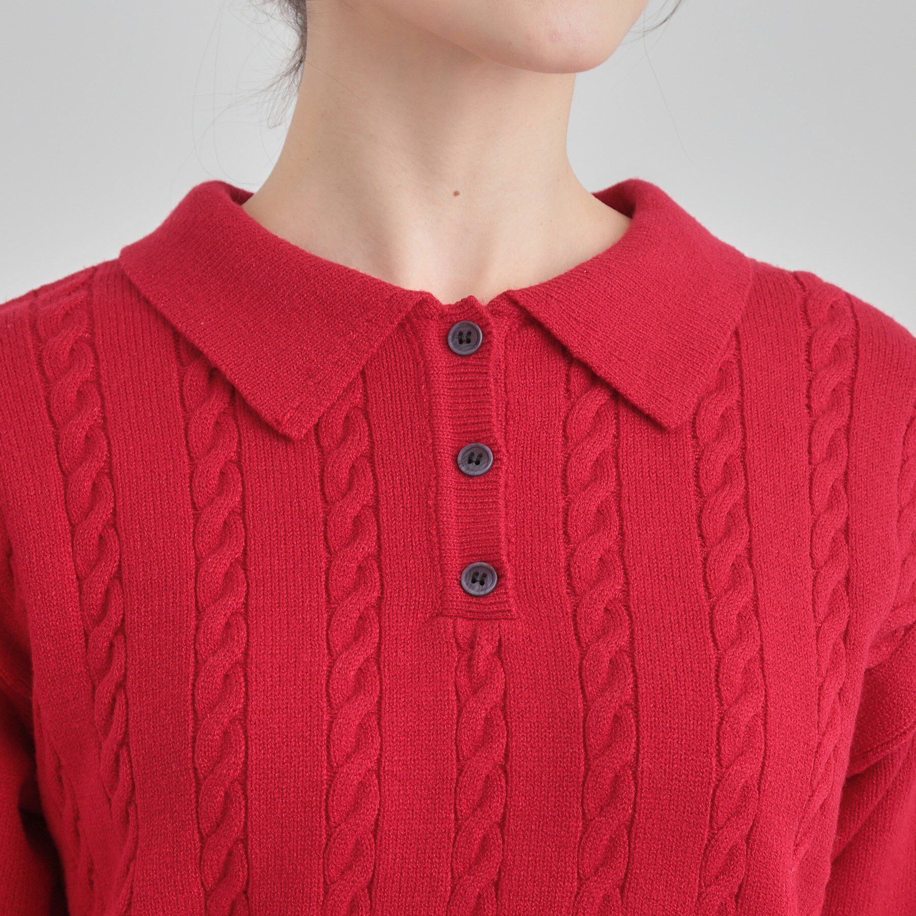 SHOO･LA･RUE「【S-LL】配色ボタンがポイント 襟付きケーブルニット」|ニット・セーター|