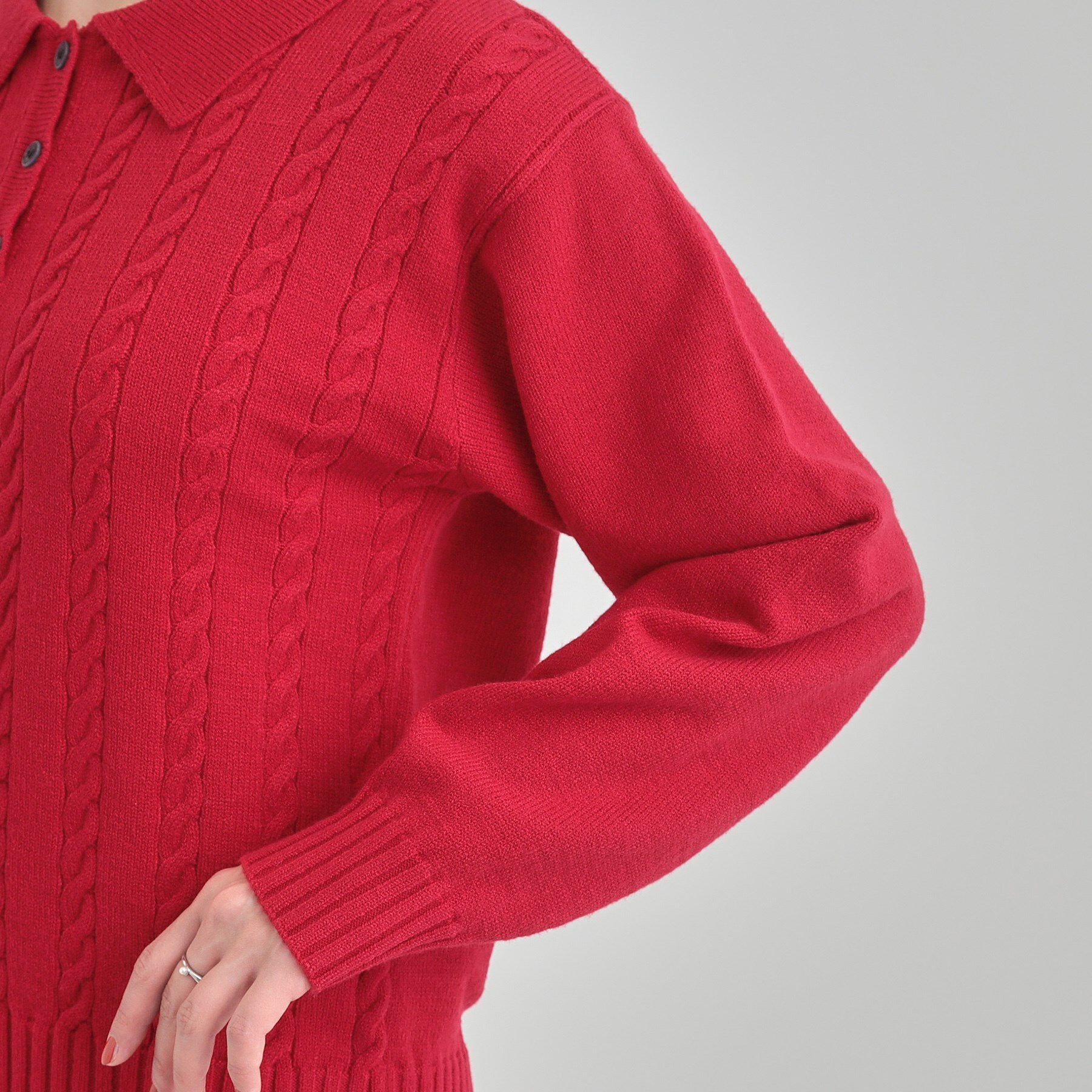 SHOO･LA･RUE「【S-LL】配色ボタンがポイント 襟付きケーブルニット」|ニット・セーター|